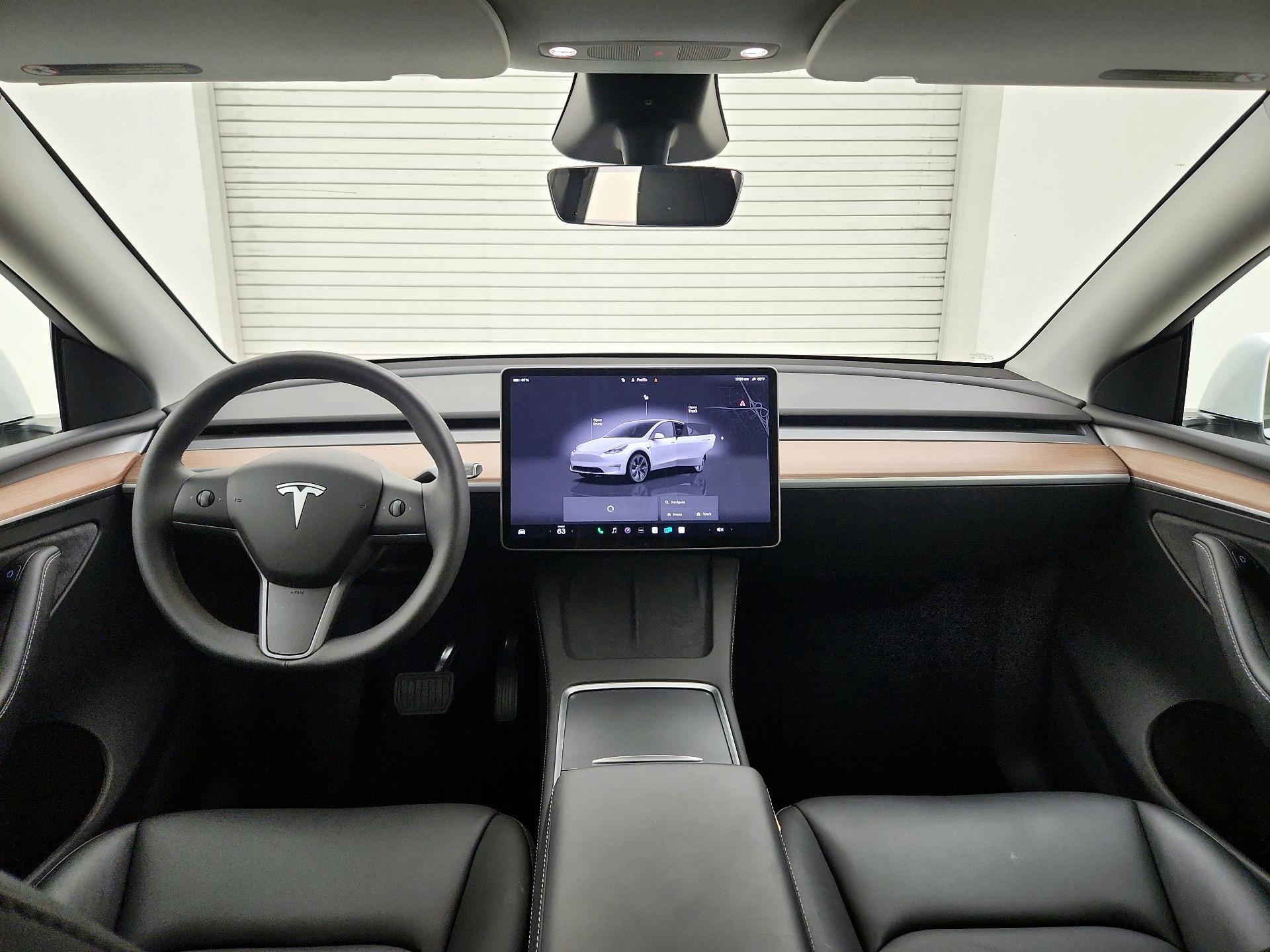 Thumbnail: 2025 Tesla Model Y - 9