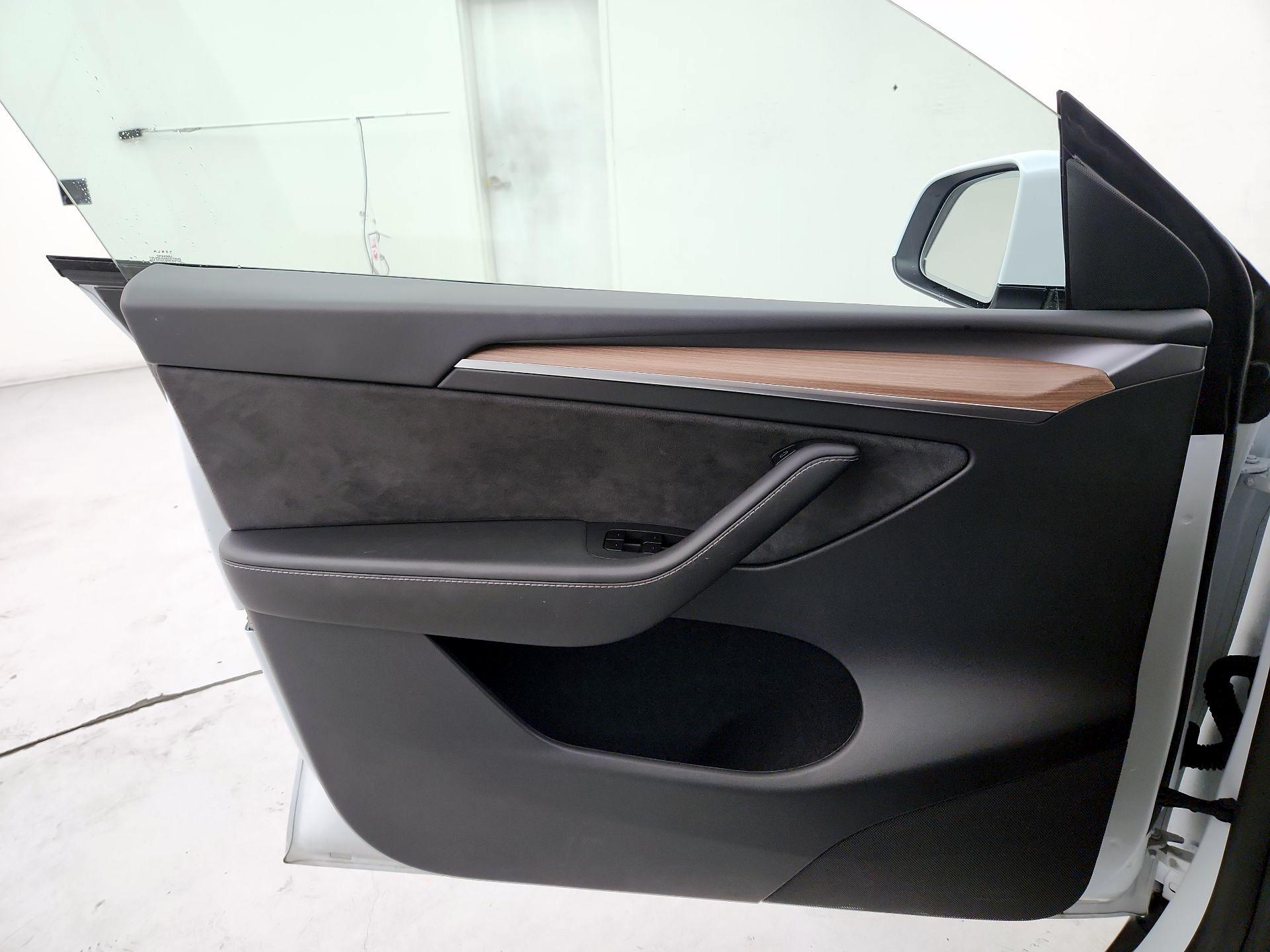 Thumbnail: 2025 Tesla Model Y - 12