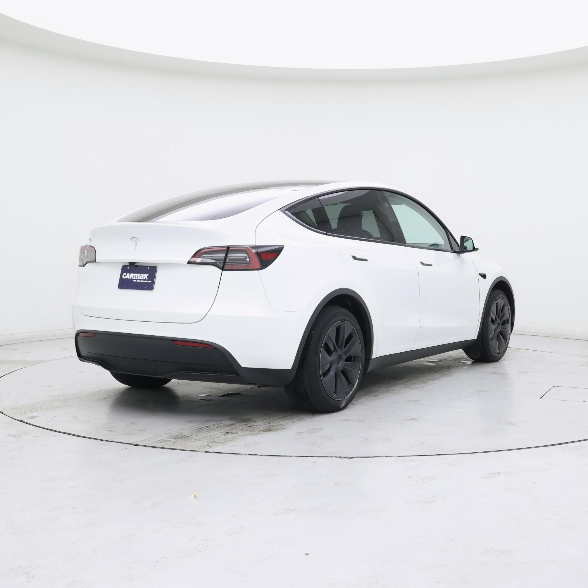 Thumbnail: 2025 Tesla Model Y - 8
