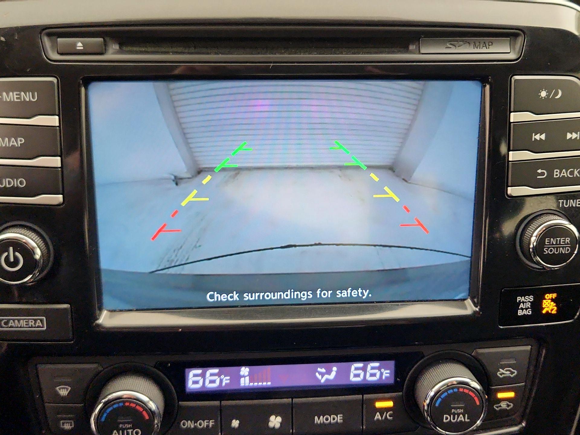 Thumbnail: 2016 Nissan Maxima - 15
