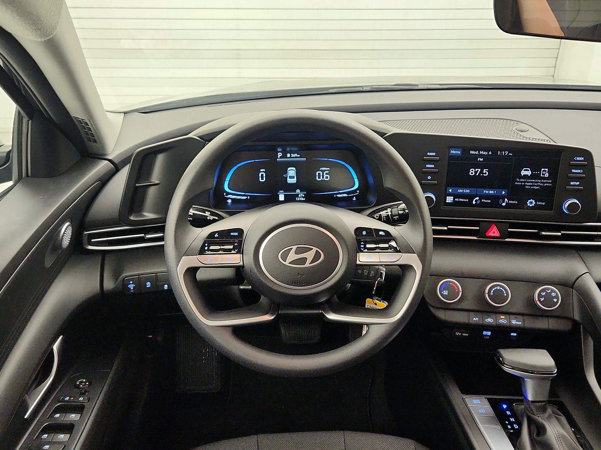 Thumbnail: 2025 Hyundai Elantra - 10
