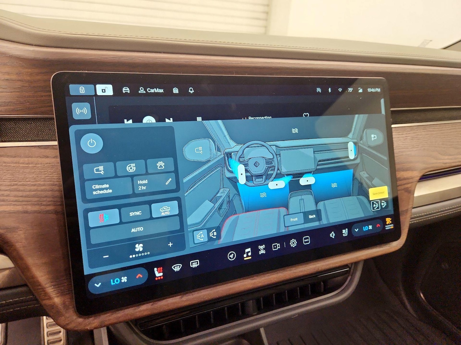 2024 Rivian R1T Adventure - Photo 16