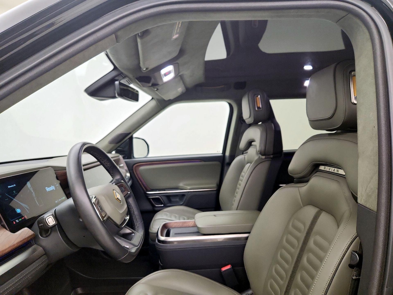 2024 Rivian R1T Adventure - Photo 19