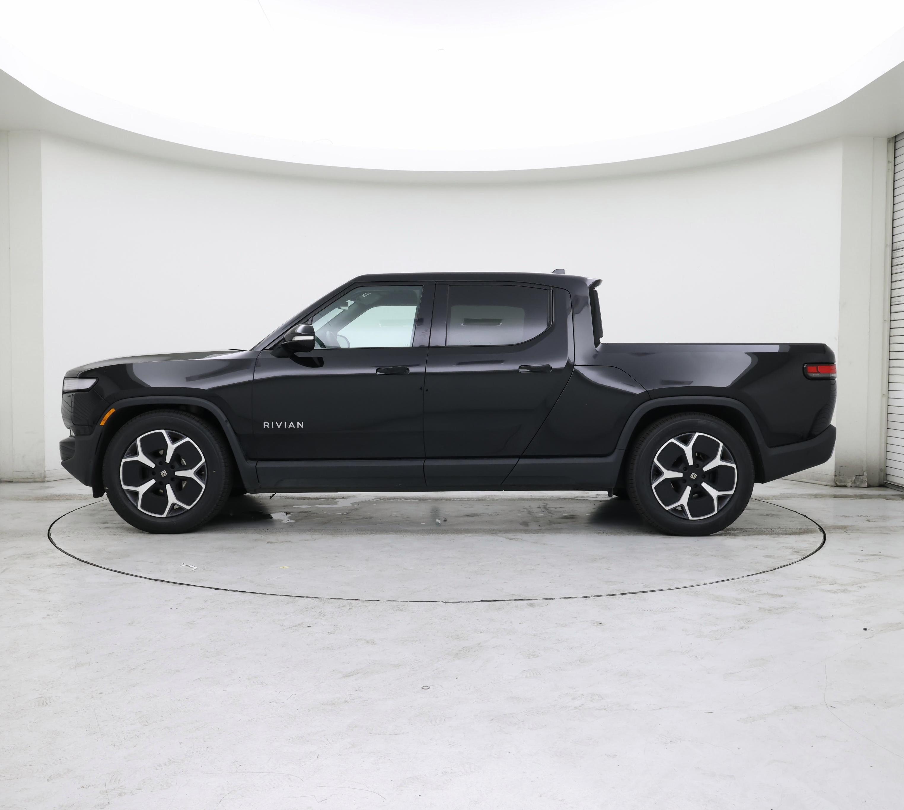 Thumbnail: 2024 Rivian R1T - 3