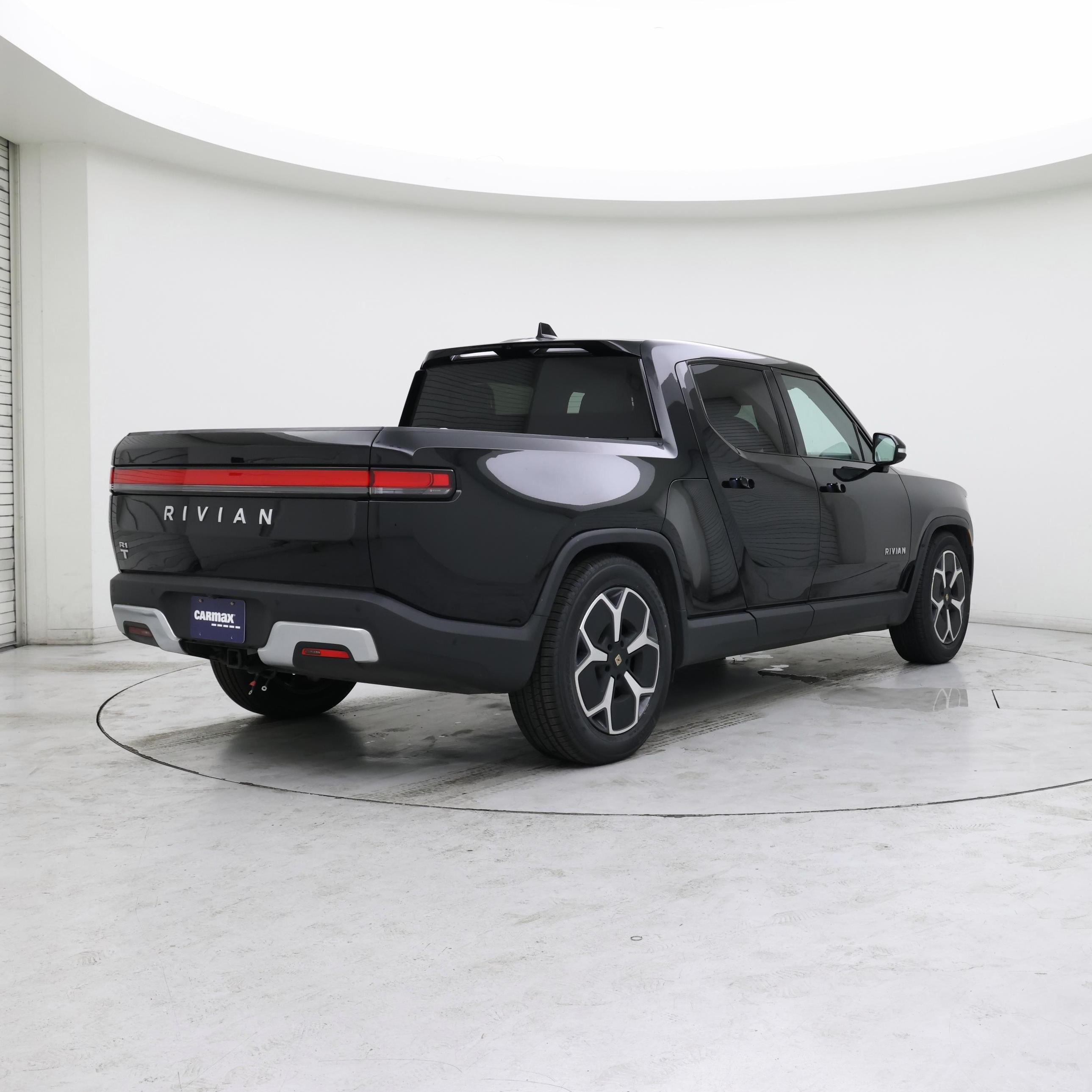 Thumbnail: 2024 Rivian R1T - 8