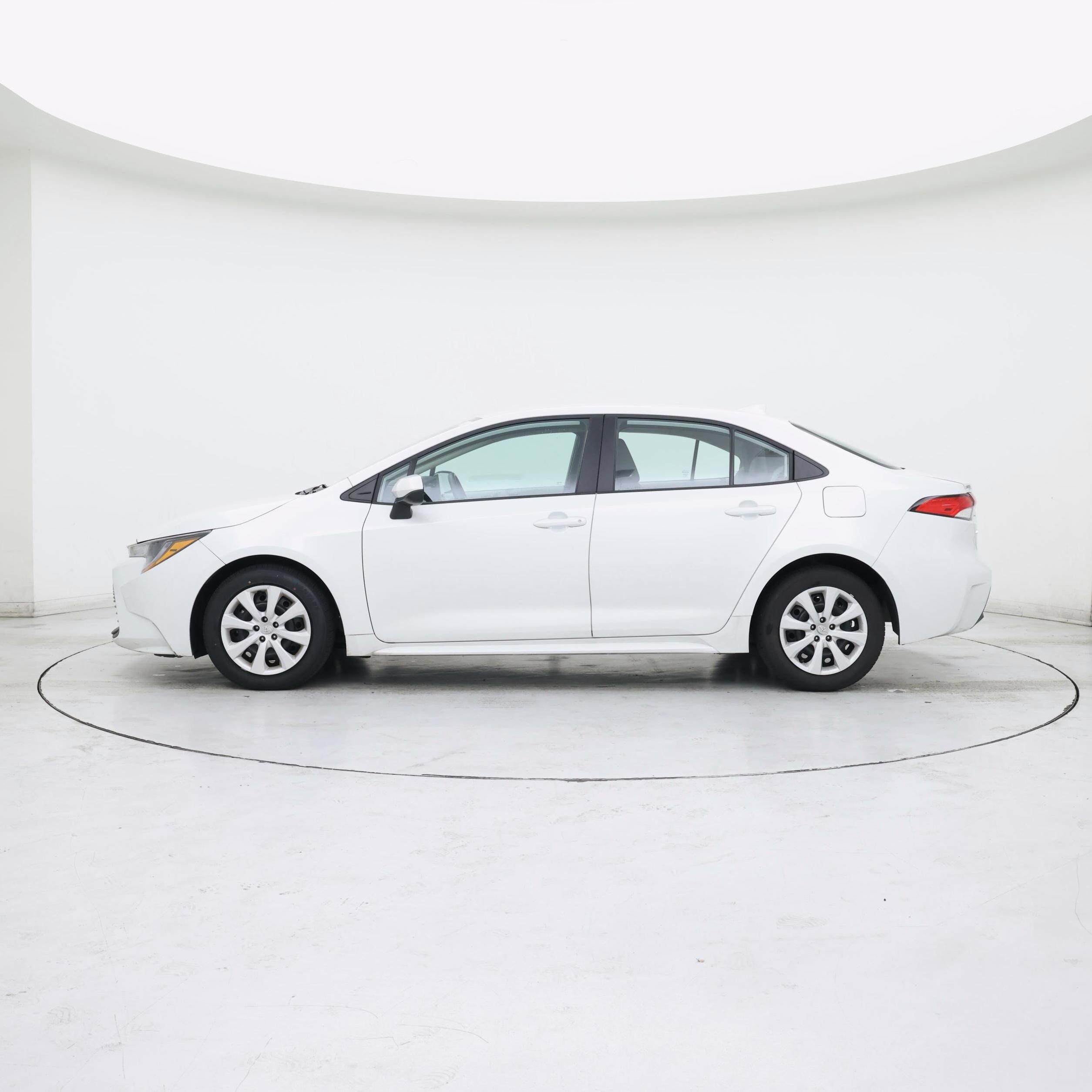 Thumbnail: 2024 Toyota Corolla - 3