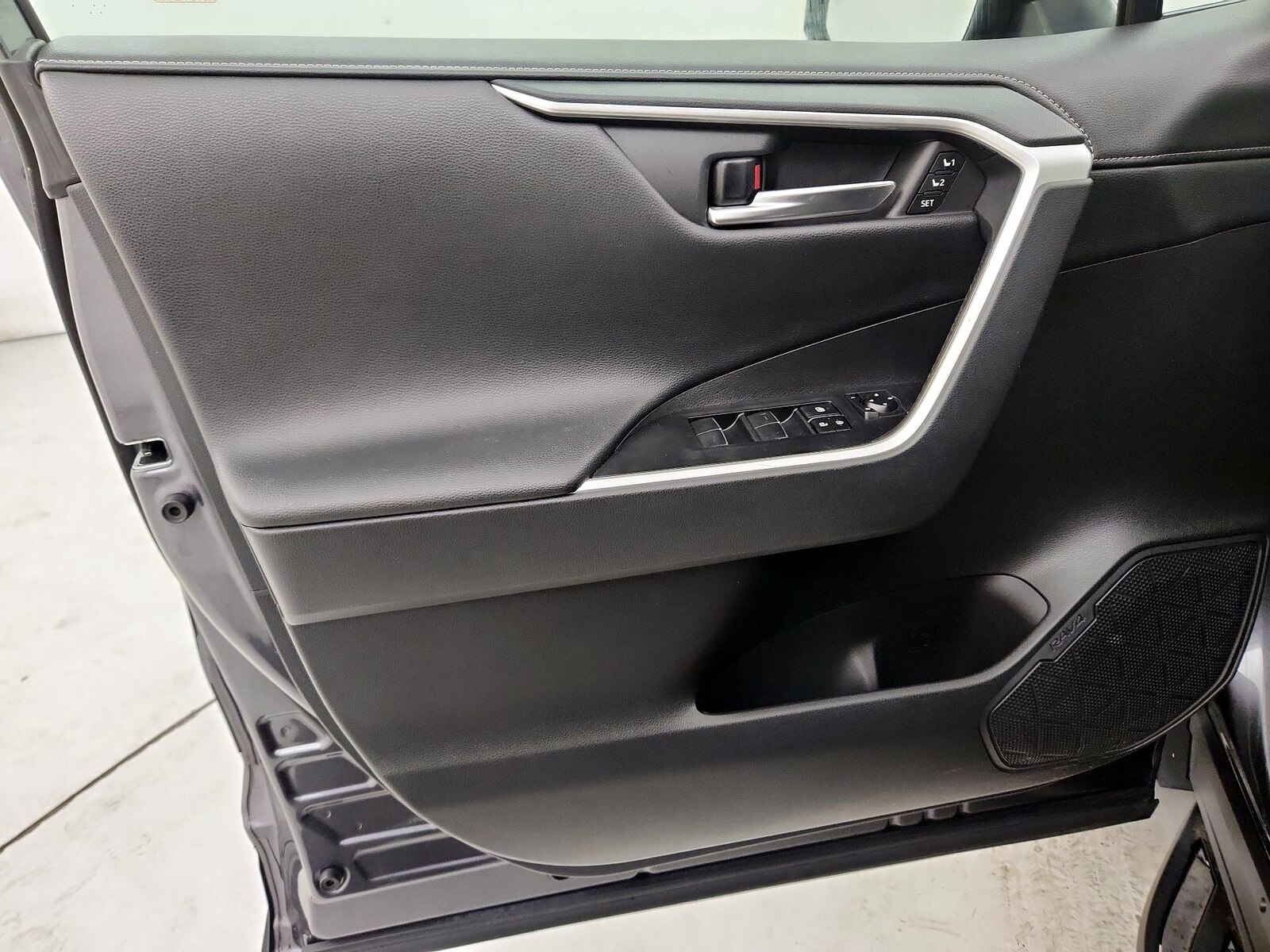 2021 Toyota RAV4 Limited - Photo 13
