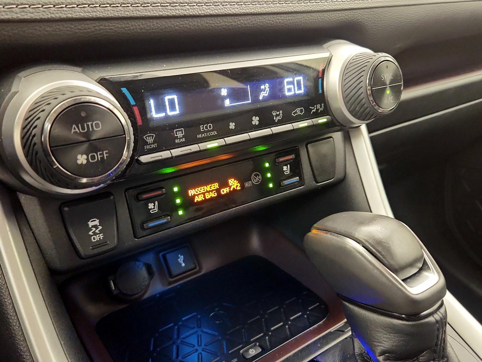 2021 Toyota RAV4 Limited - Photo 18