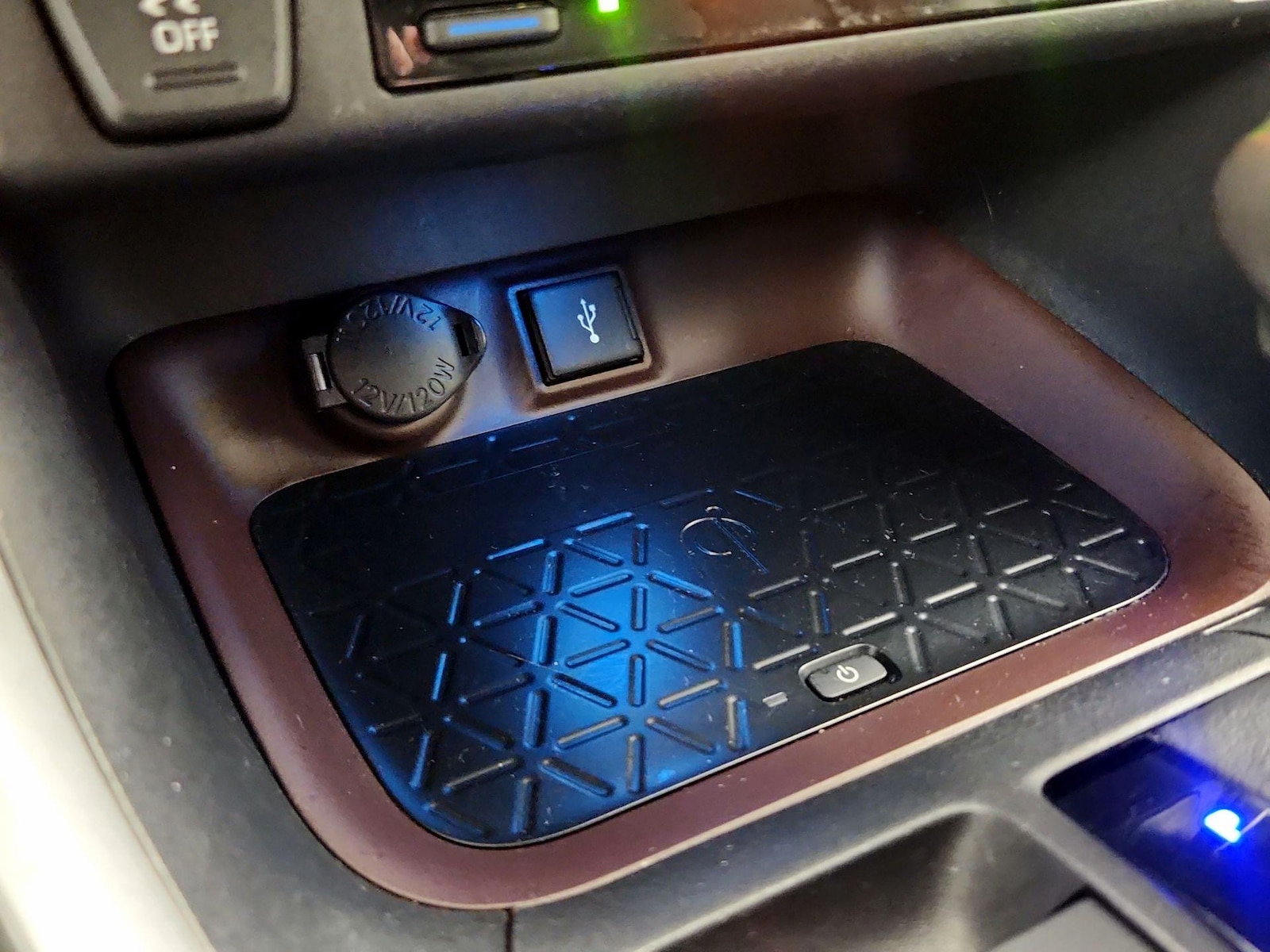 2021 Toyota RAV4 Limited - Photo 20