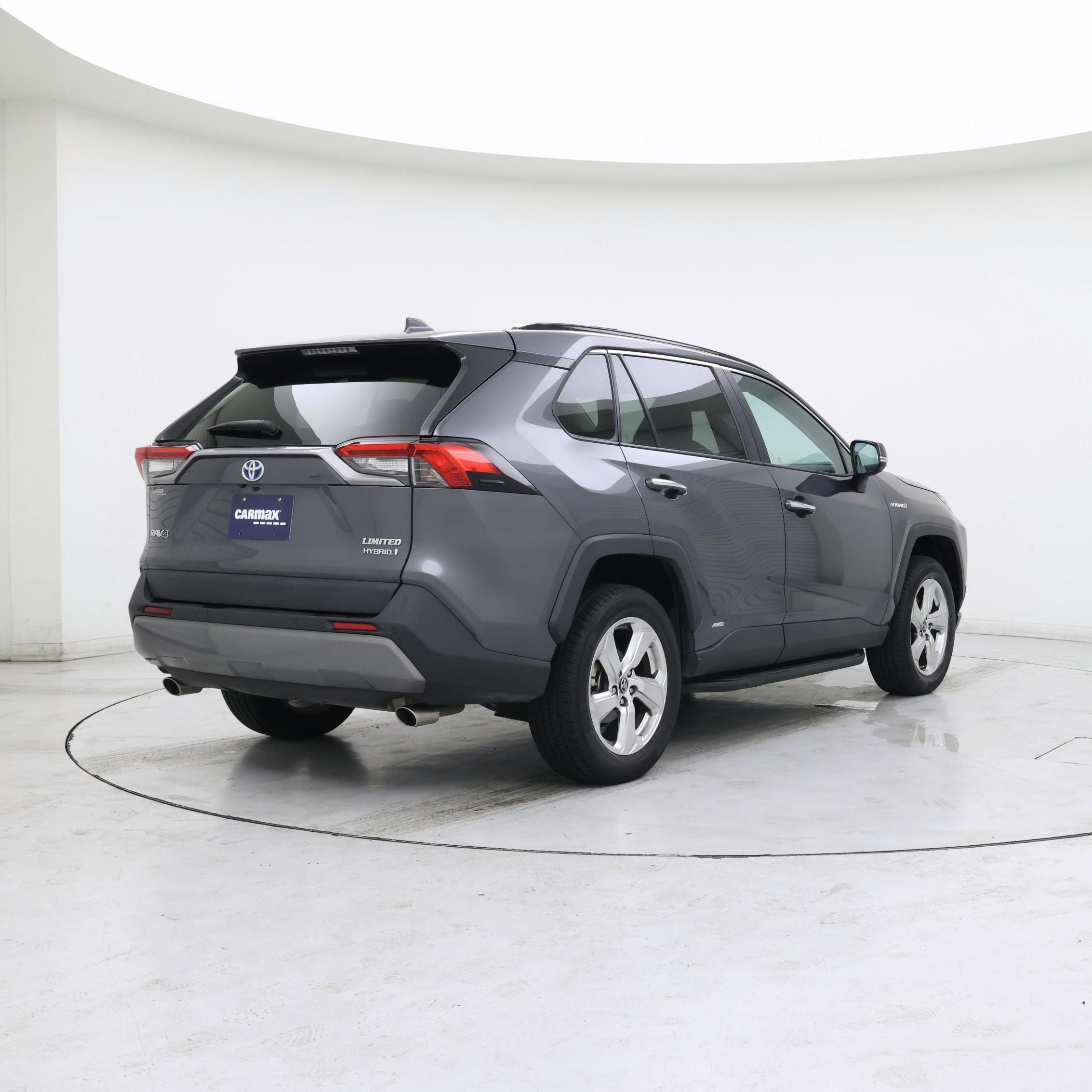 Thumbnail: 2021 Toyota RAV4 - 8