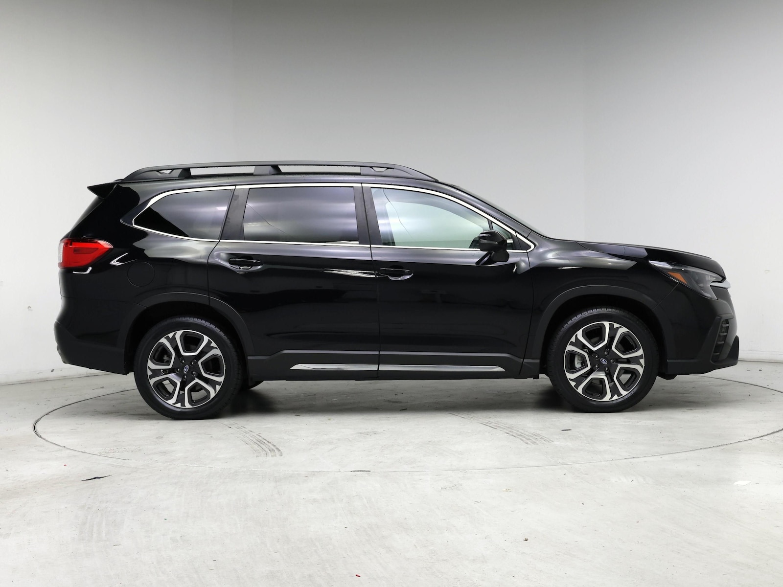 2023 Subaru Ascent Limited - Photo 8