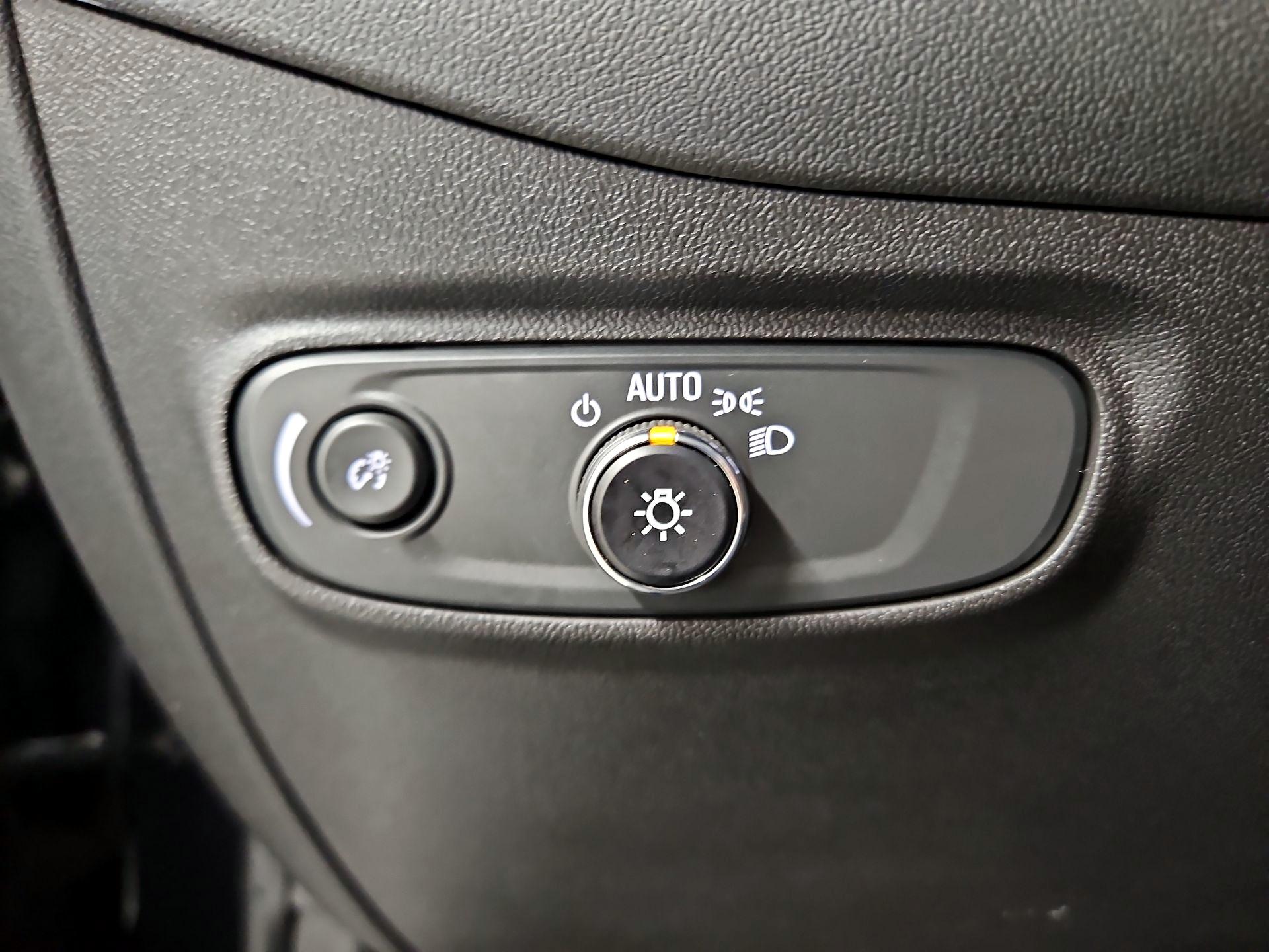Thumbnail: 2023 Chevrolet Equinox - 13