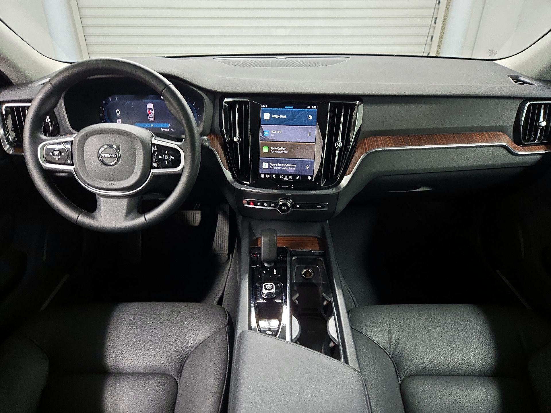 Thumbnail: 2025 Volvo S60 - 9
