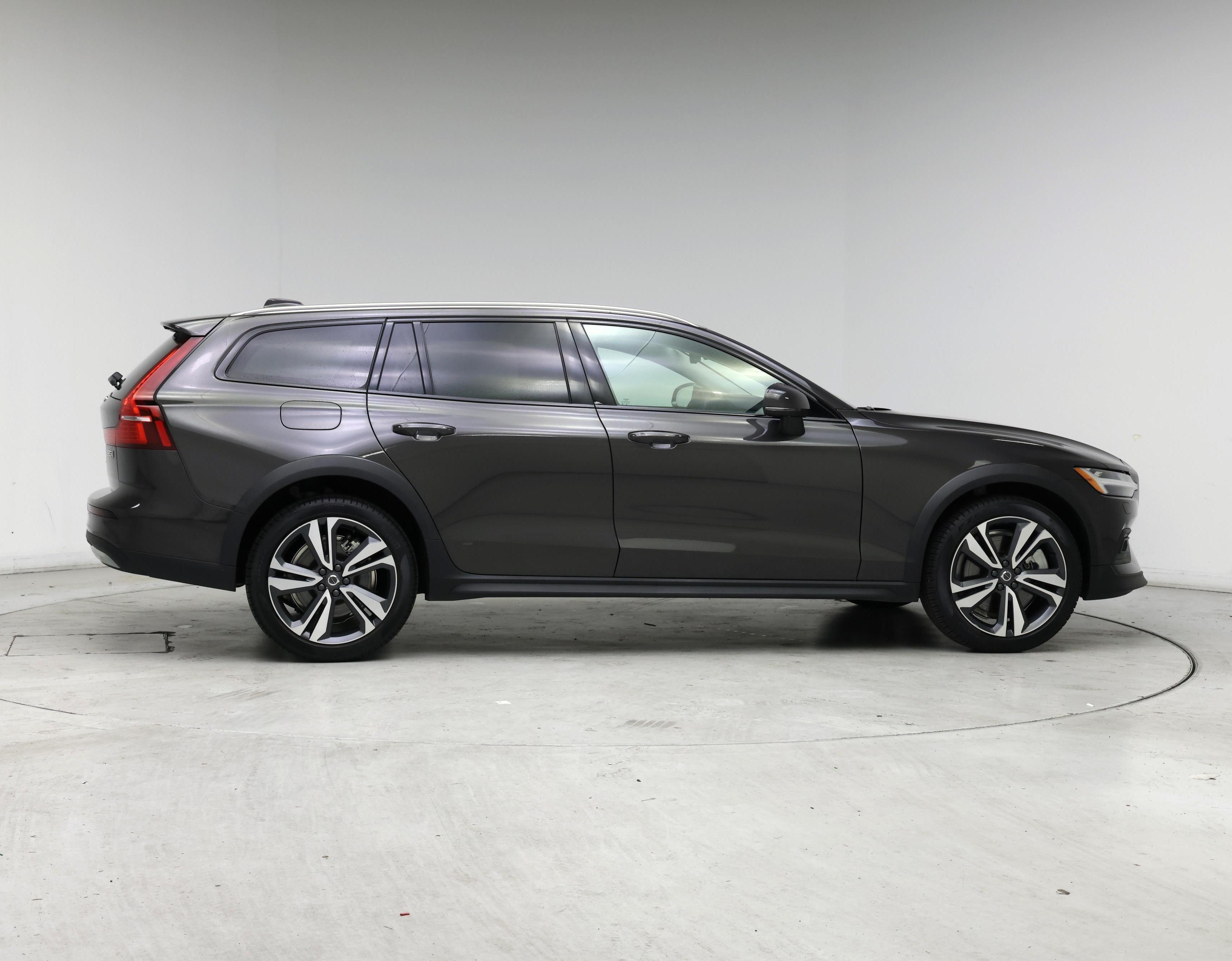 Thumbnail: 2025 Volvo S60 - 7