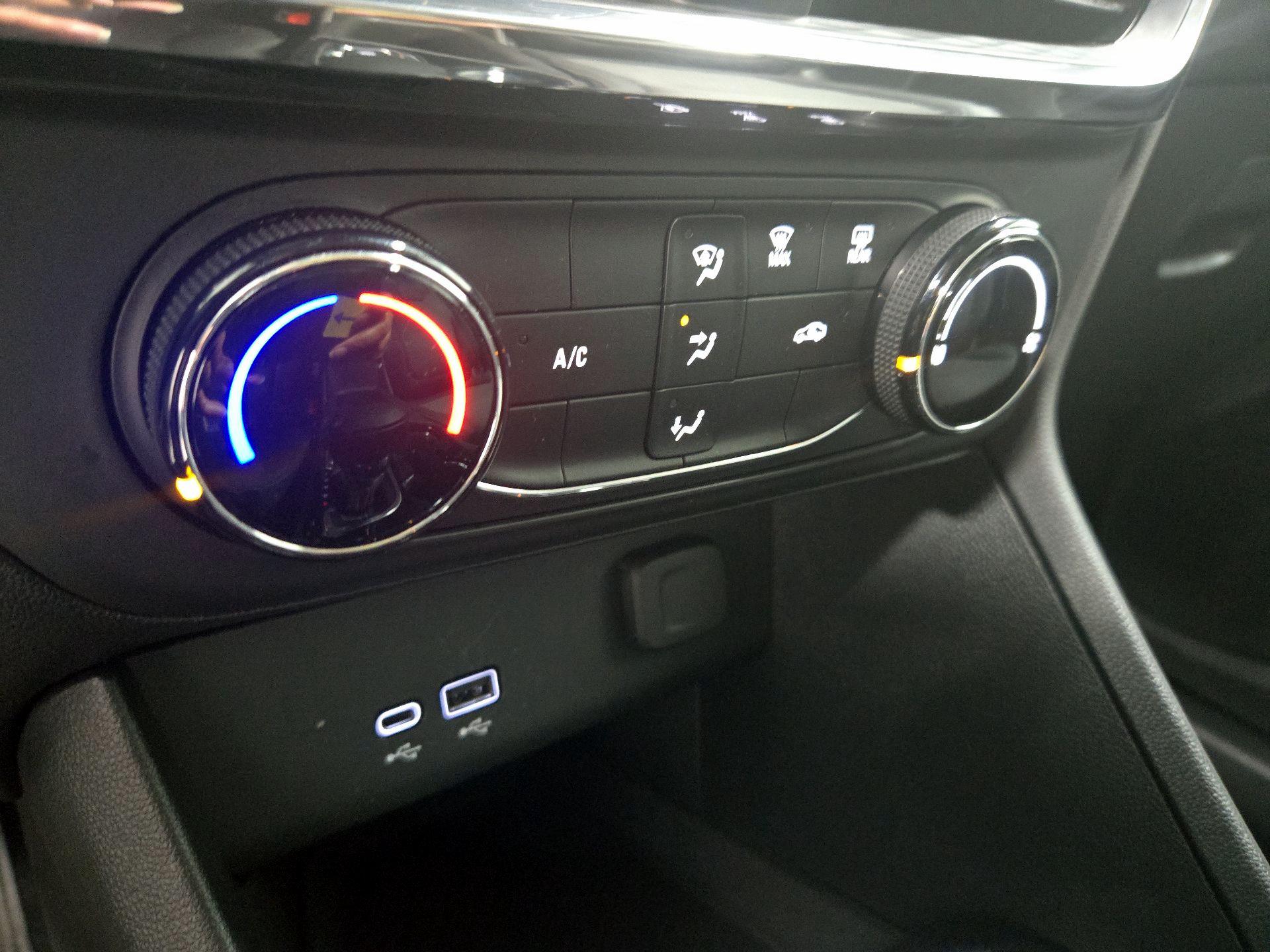 Thumbnail: 2025 Buick Encore GX - 16