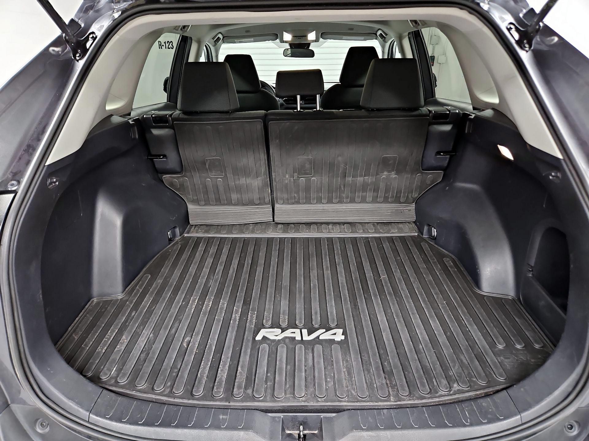 Thumbnail: 2024 Toyota RAV4 - 20