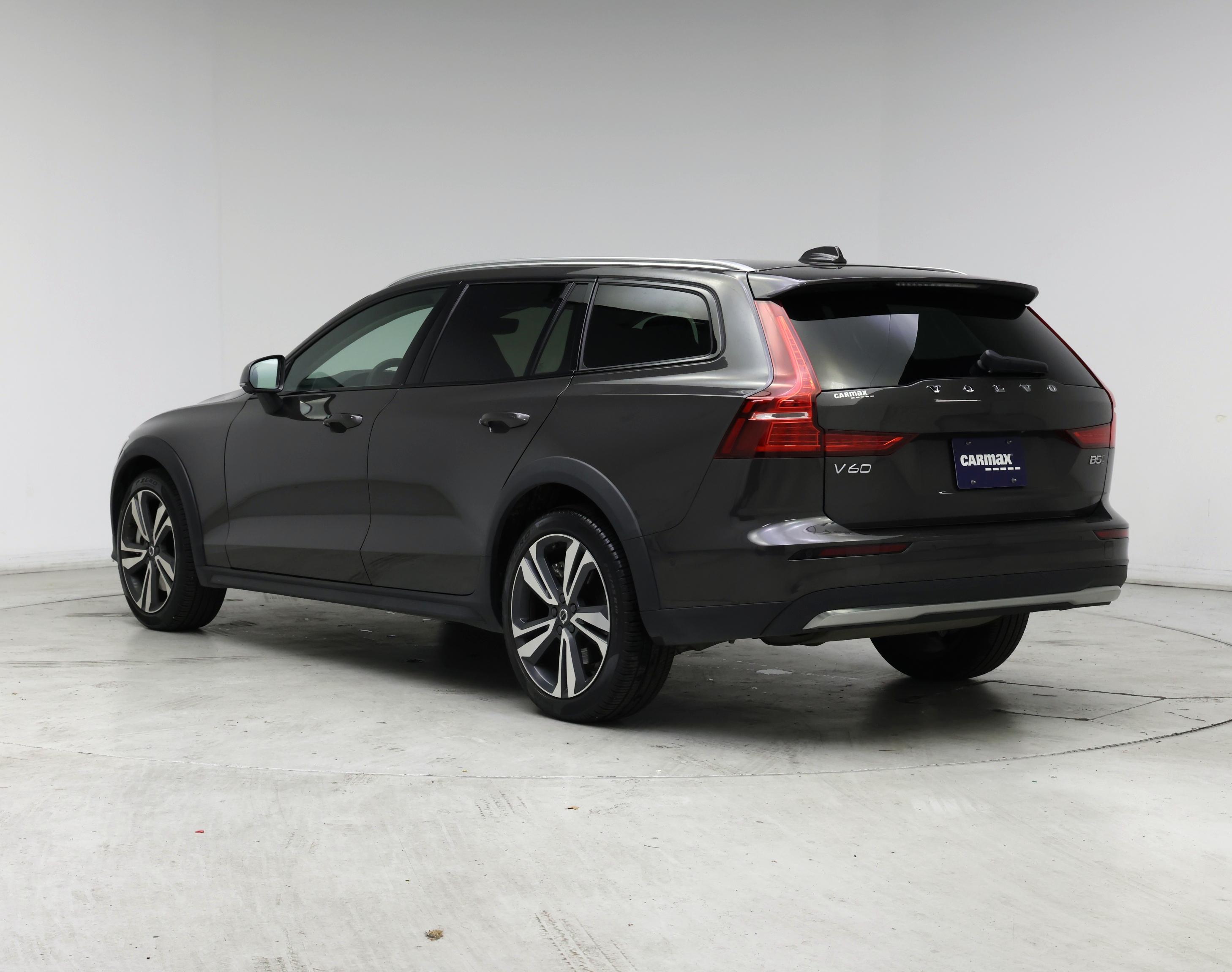 Thumbnail: 2025 Volvo S60 - 2