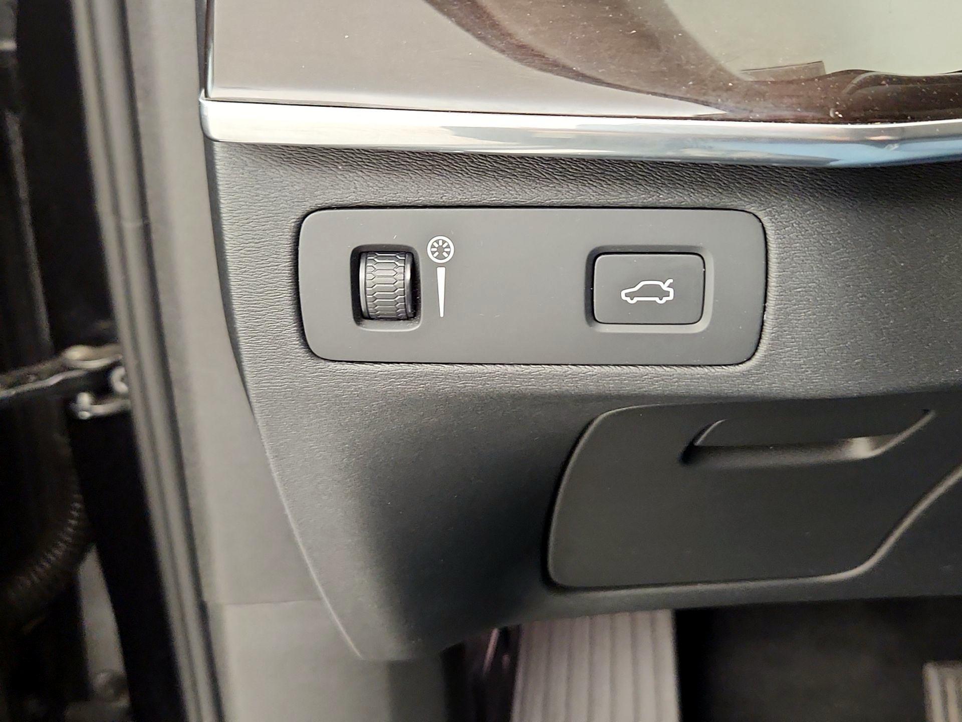 Thumbnail: 2019 Volvo XC90 - 13