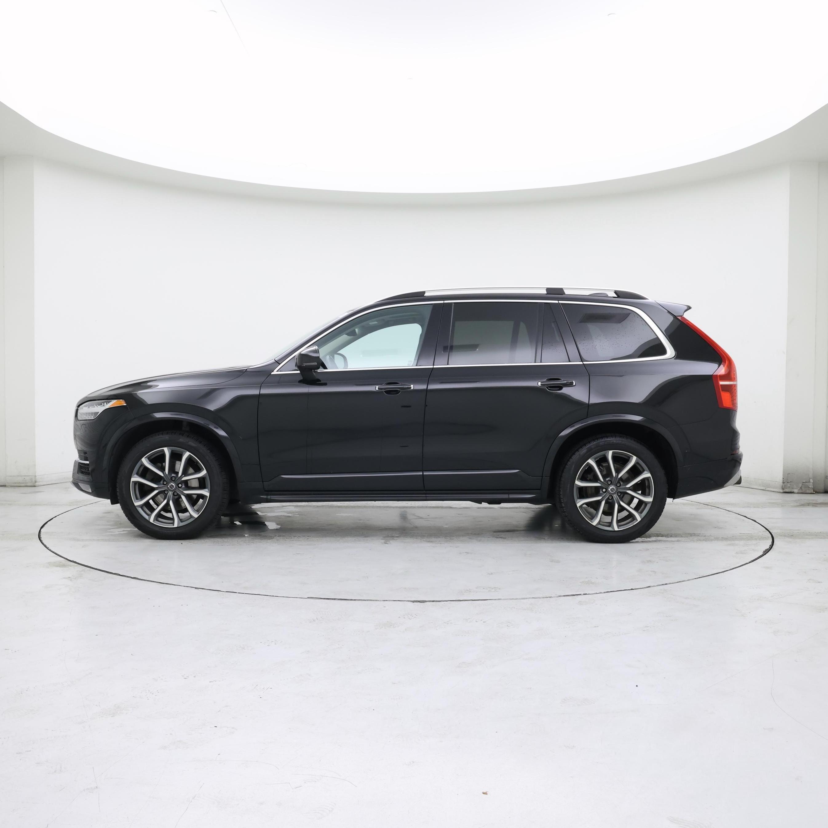 Thumbnail: 2019 Volvo XC90 - 3