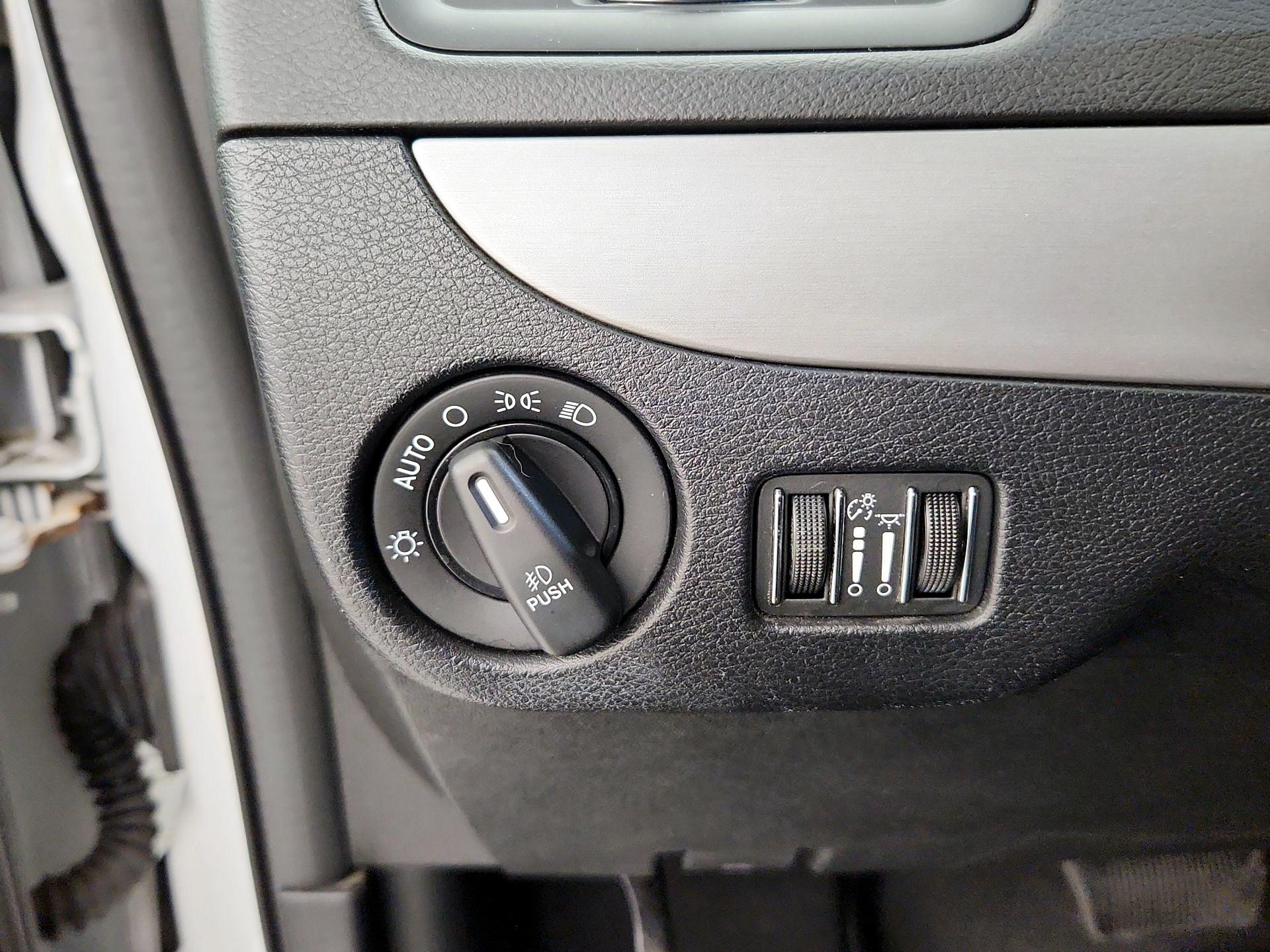Thumbnail: 2019 Dodge Grand Caravan - 13