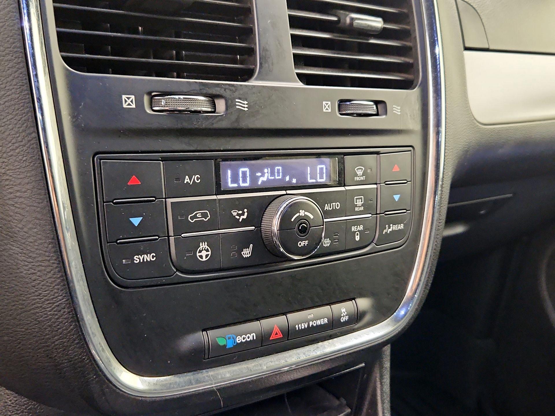 Thumbnail: 2019 Dodge Grand Caravan - 16