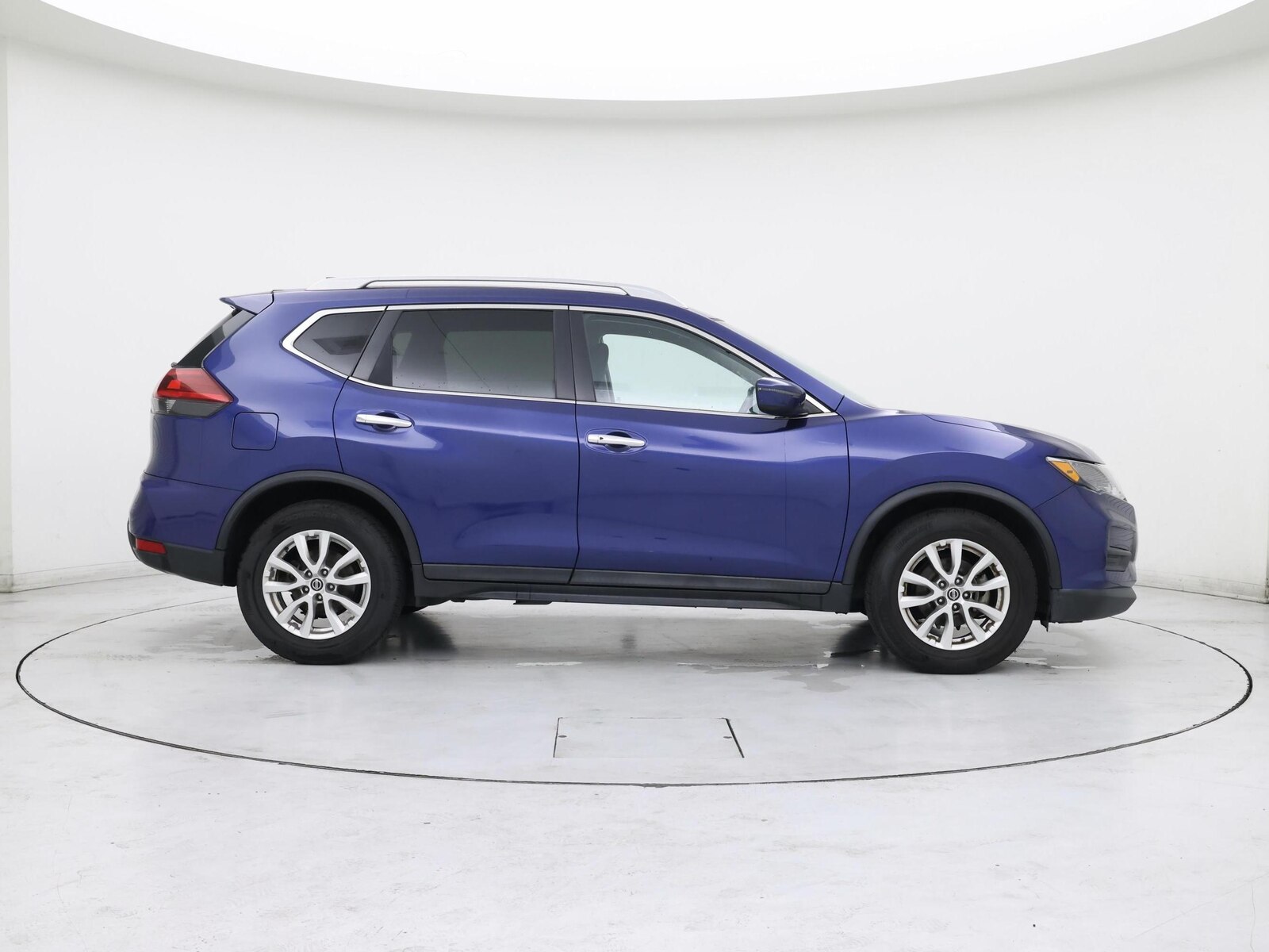 2019 Nissan Rogue SV - Photo 8