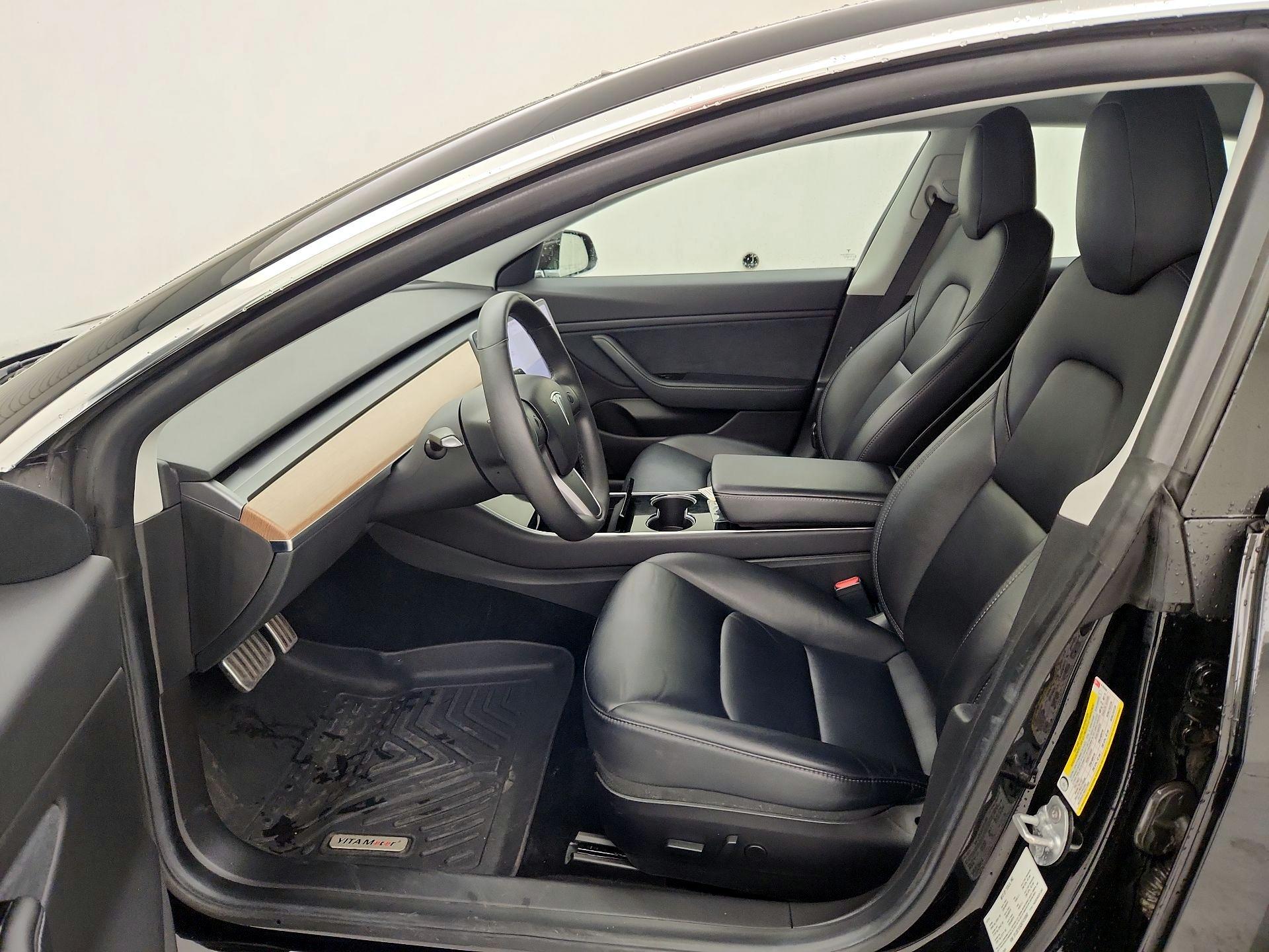 Thumbnail: 2019 Tesla Model 3 - 11