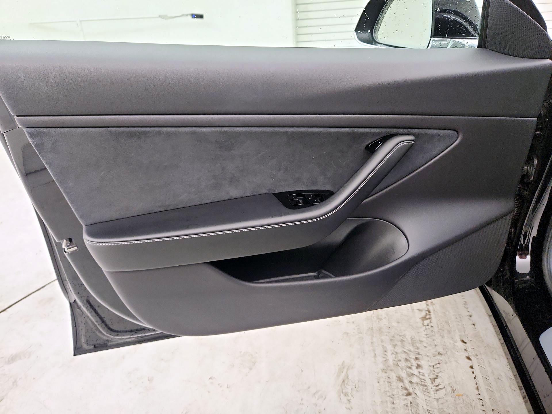 Thumbnail: 2019 Tesla Model 3 - 12