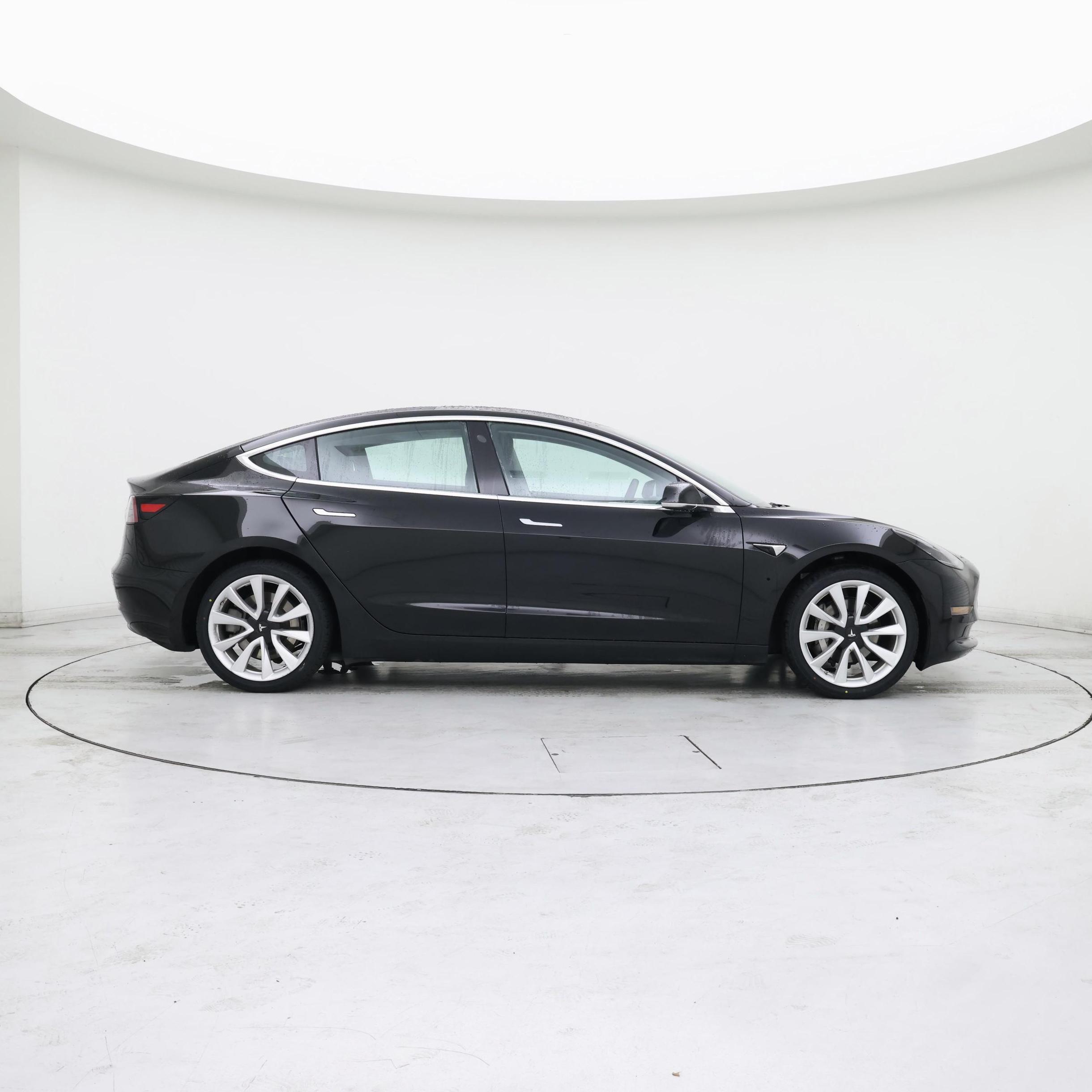 Thumbnail: 2019 Tesla Model 3 - 7