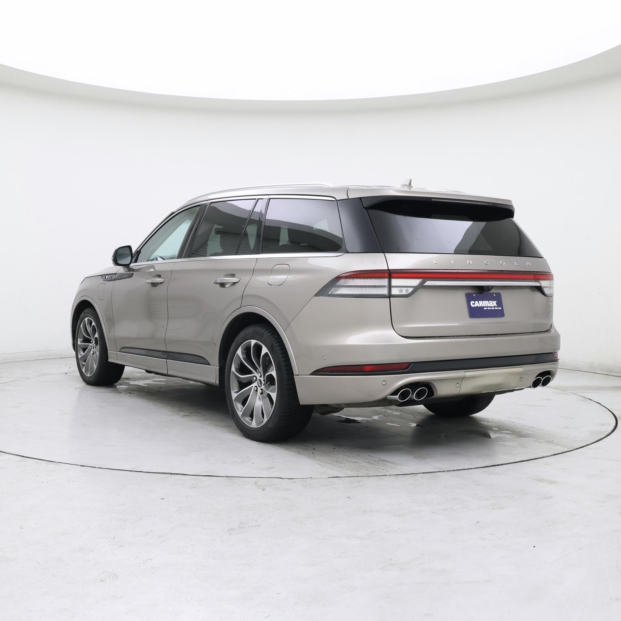 Thumbnail: 2020 Lincoln Aviator - 2