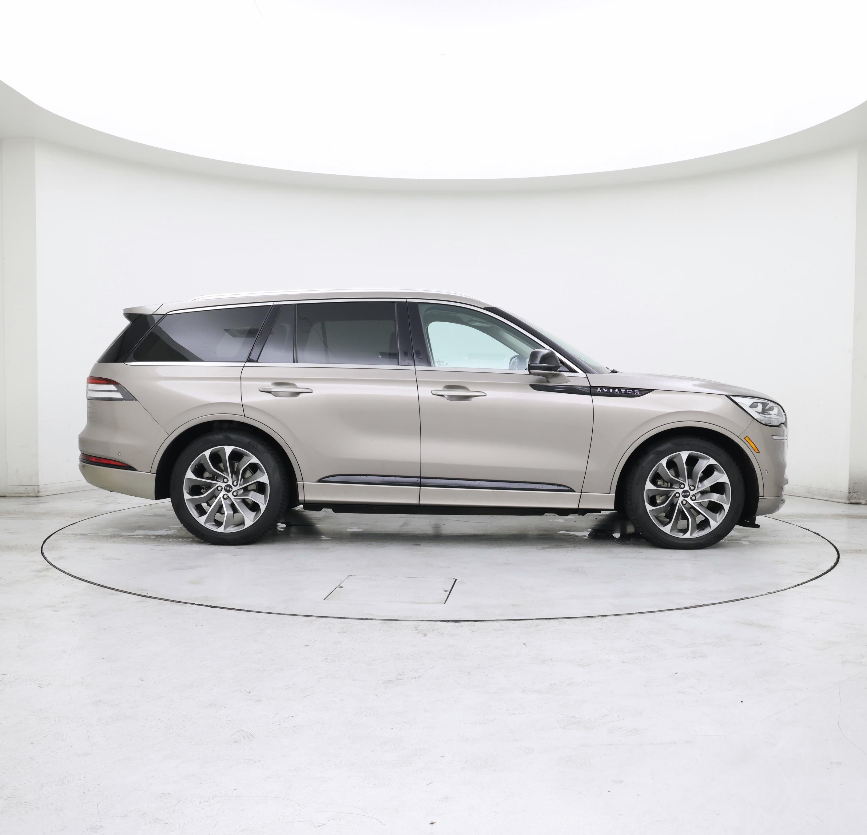Thumbnail: 2020 Lincoln Aviator - 7
