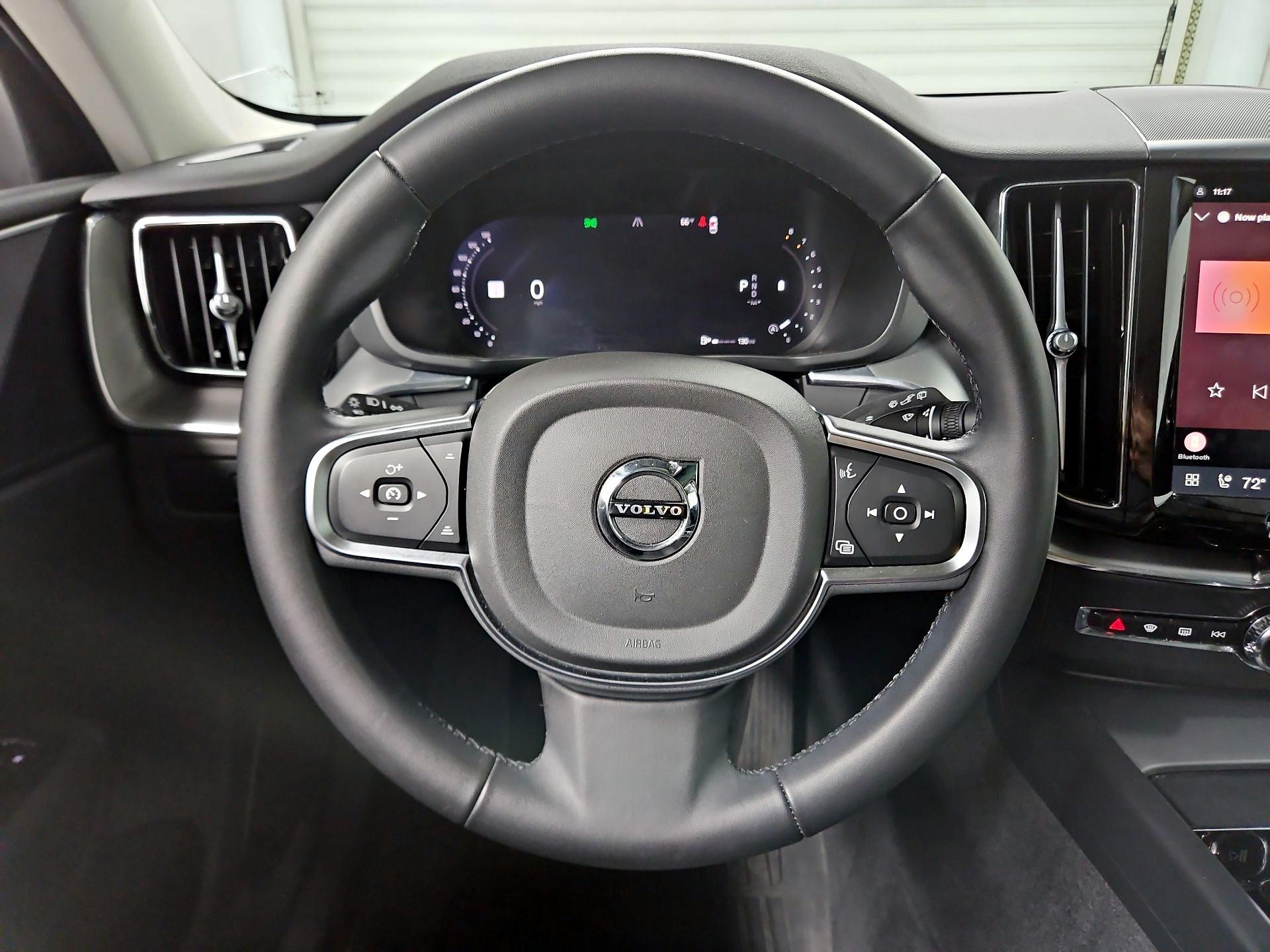 Thumbnail: 2024 Volvo XC60 - 10