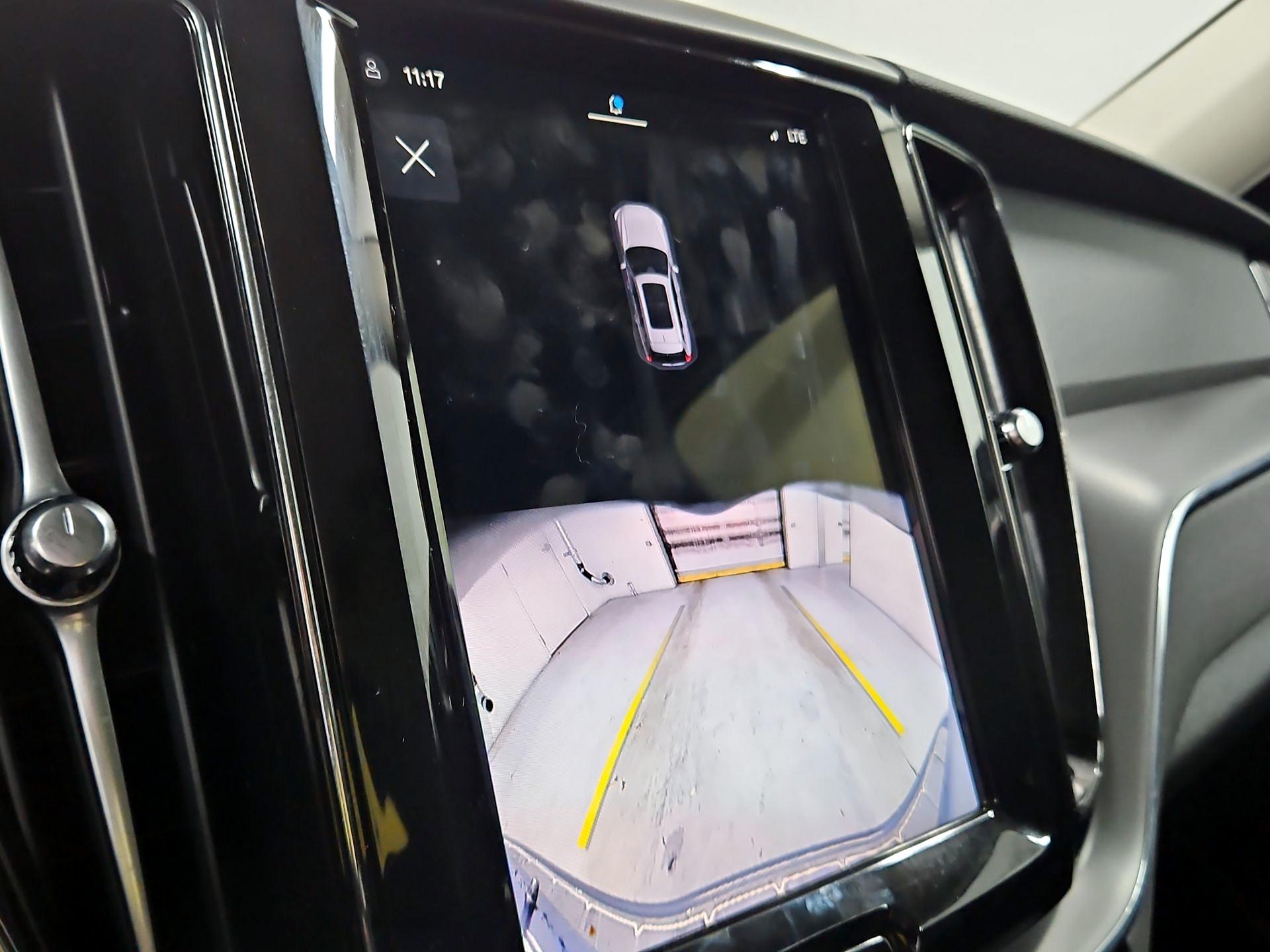 Thumbnail: 2024 Volvo XC60 - 14