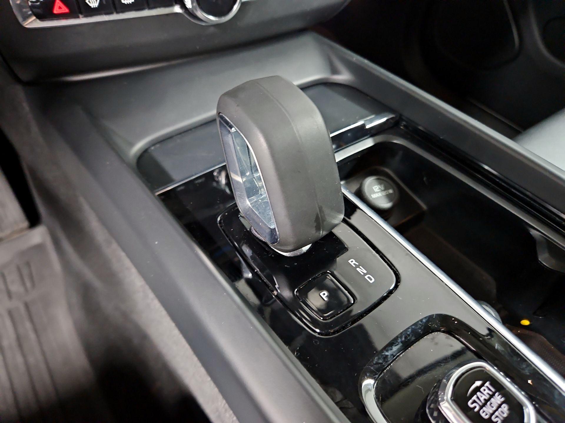 Thumbnail: 2024 Volvo XC60 - 17