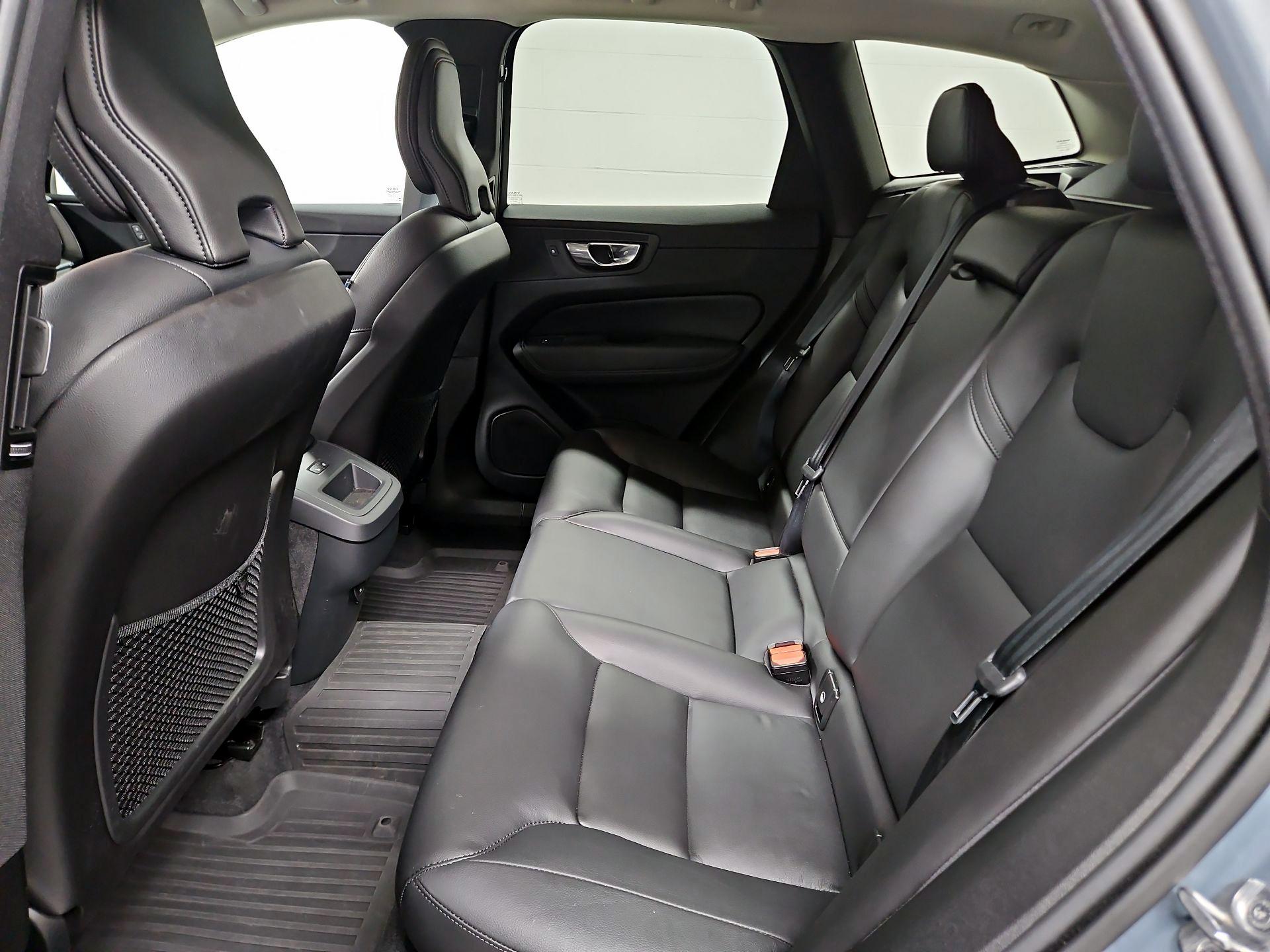 Thumbnail: 2024 Volvo XC60 - 20