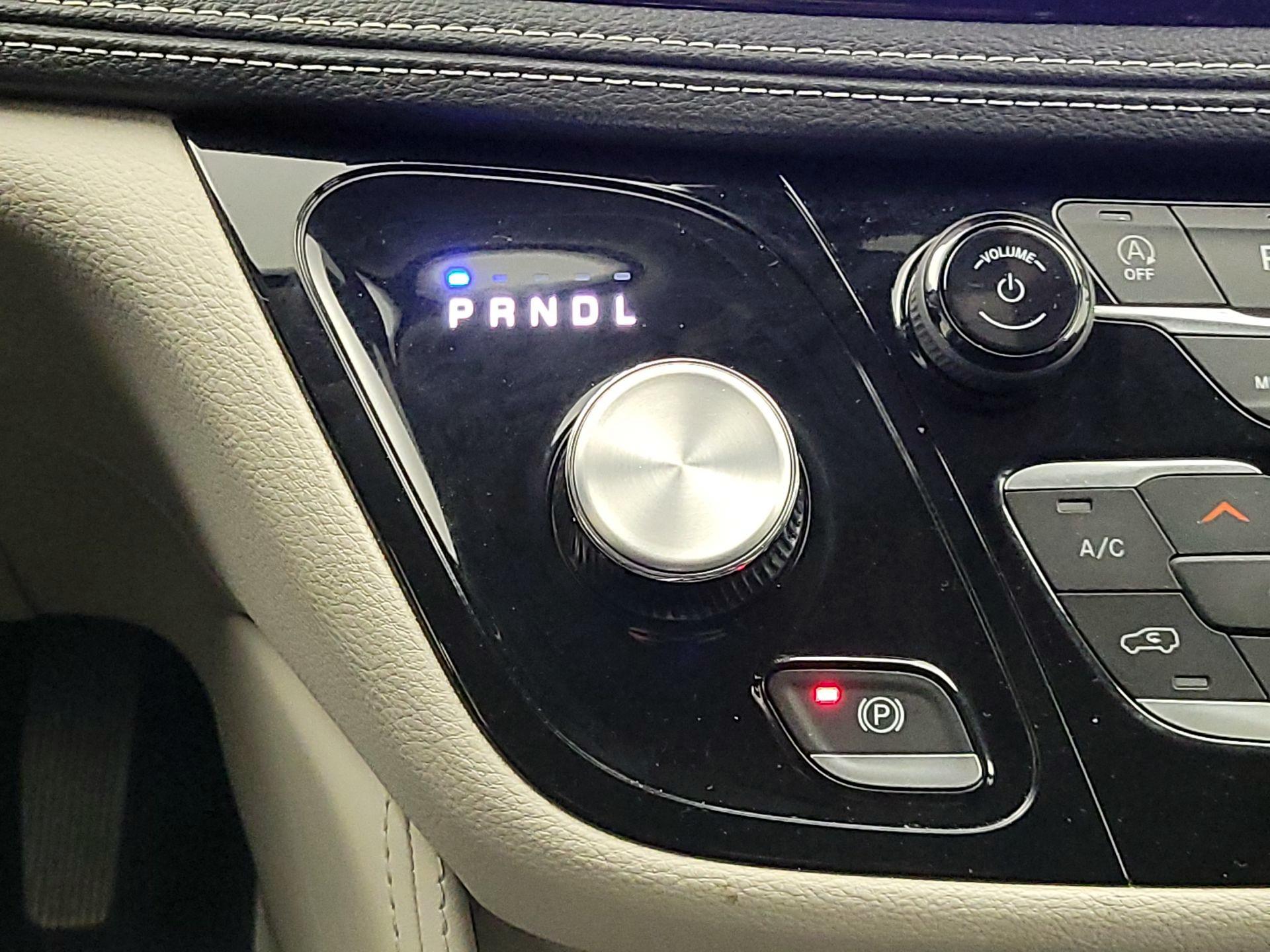 Thumbnail: 2024 Chrysler Pacifica - 18