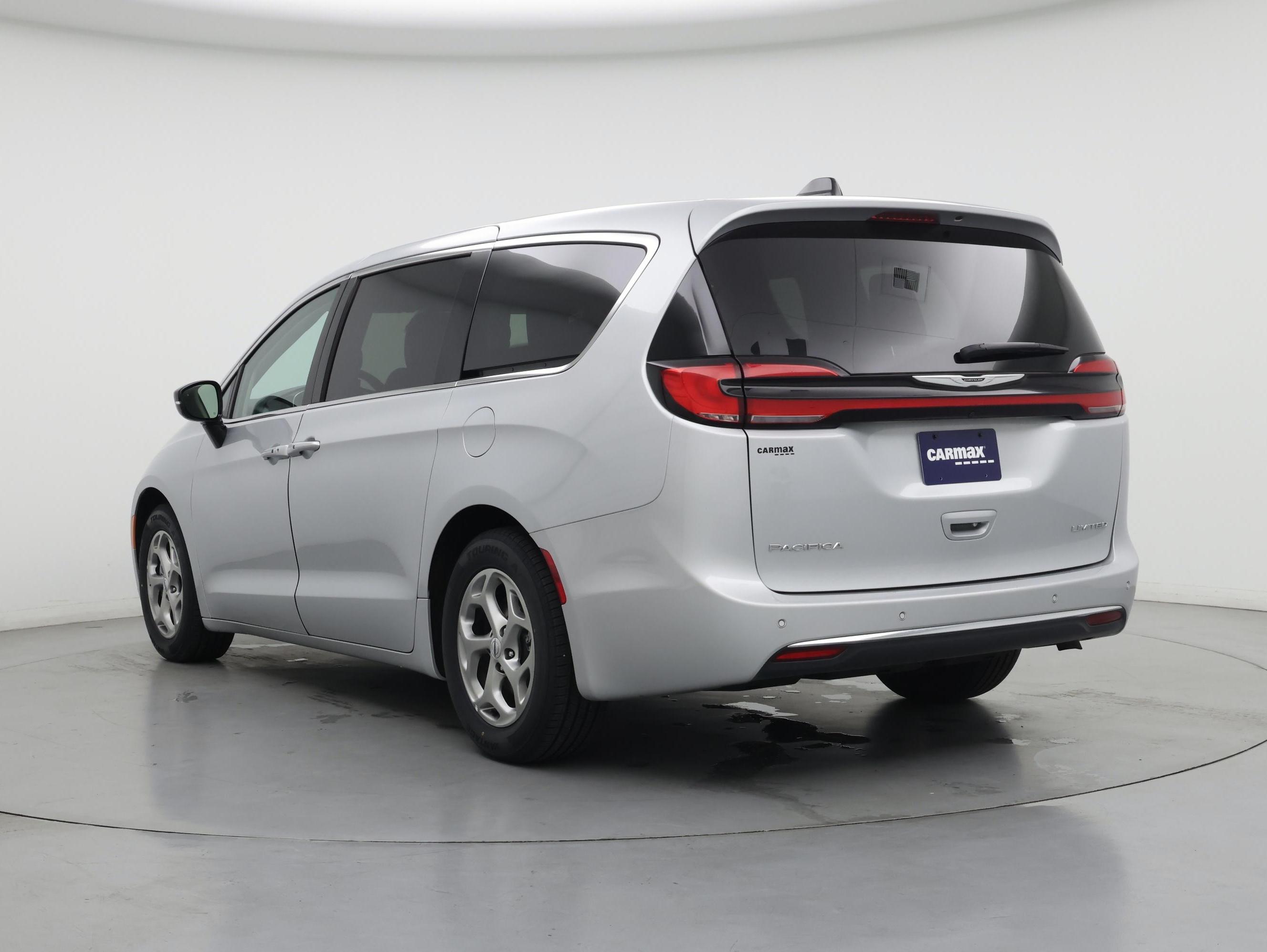 Thumbnail: 2024 Chrysler Pacifica - 2