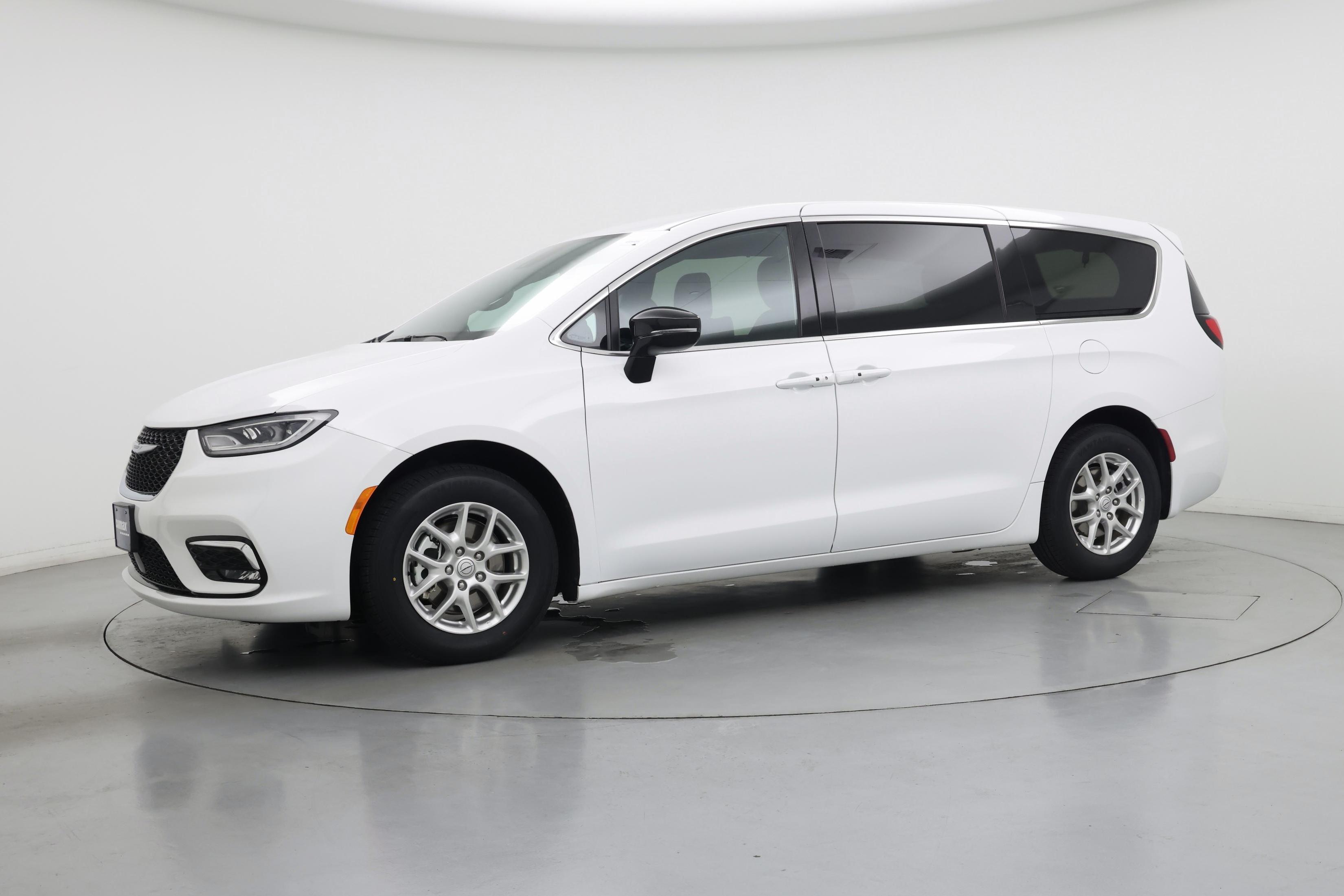 Thumbnail: 2025 Chrysler Pacifica - 7