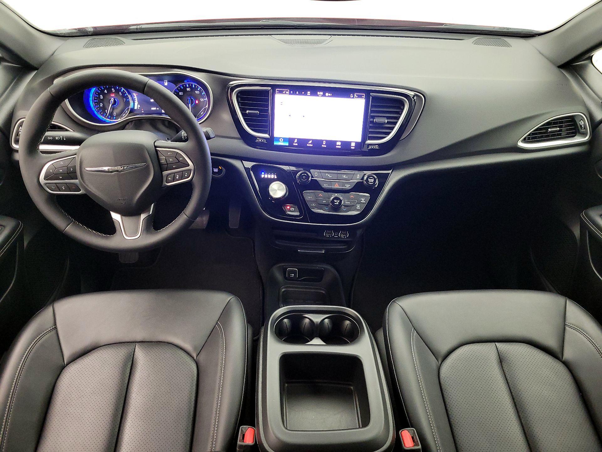 Thumbnail: 2025 Chrysler Pacifica - 9