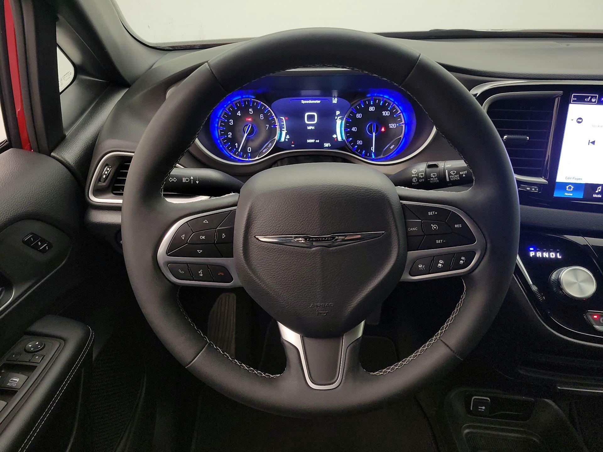 Thumbnail: 2025 Chrysler Pacifica - 10