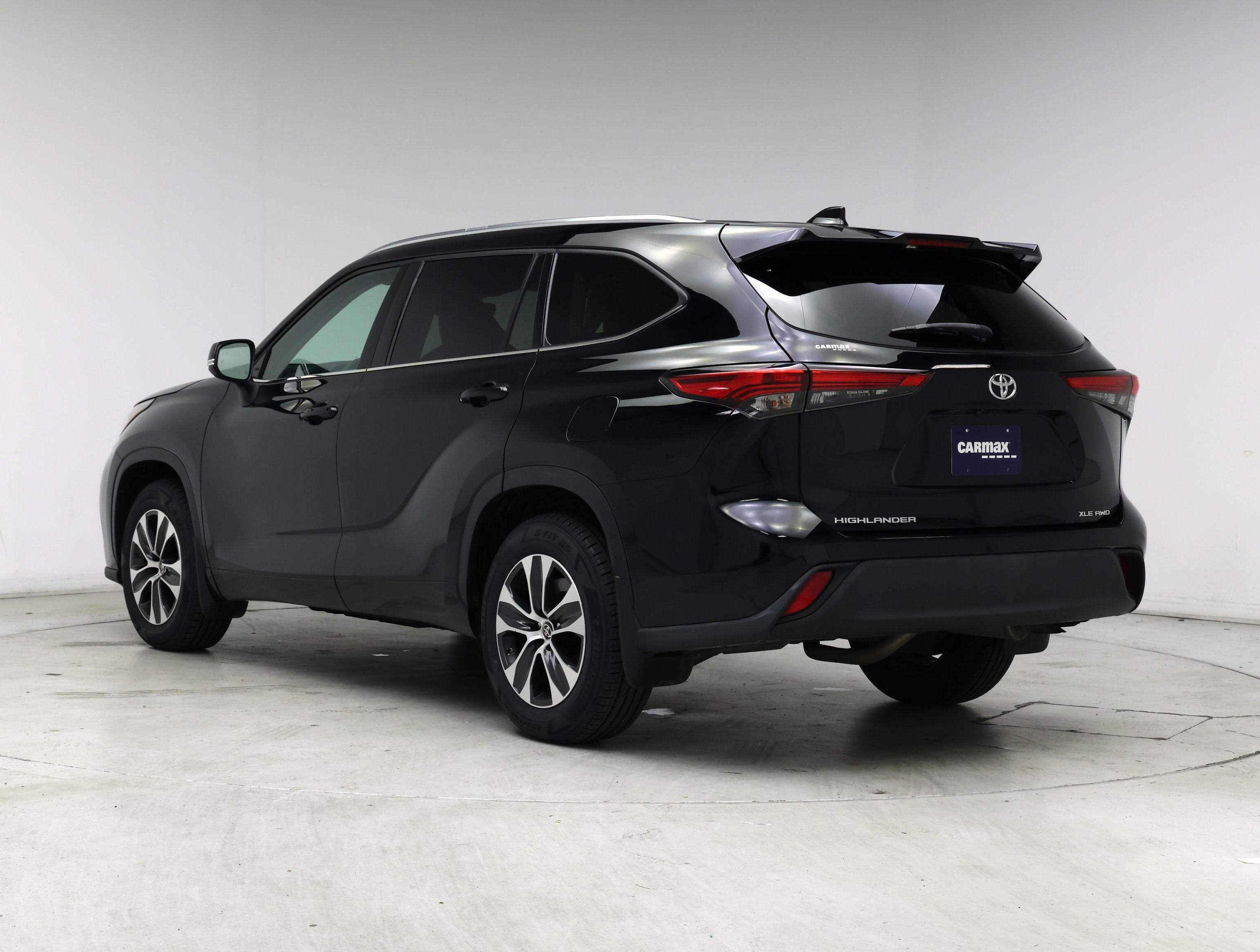 Thumbnail: 2021 Toyota Highlander - 2