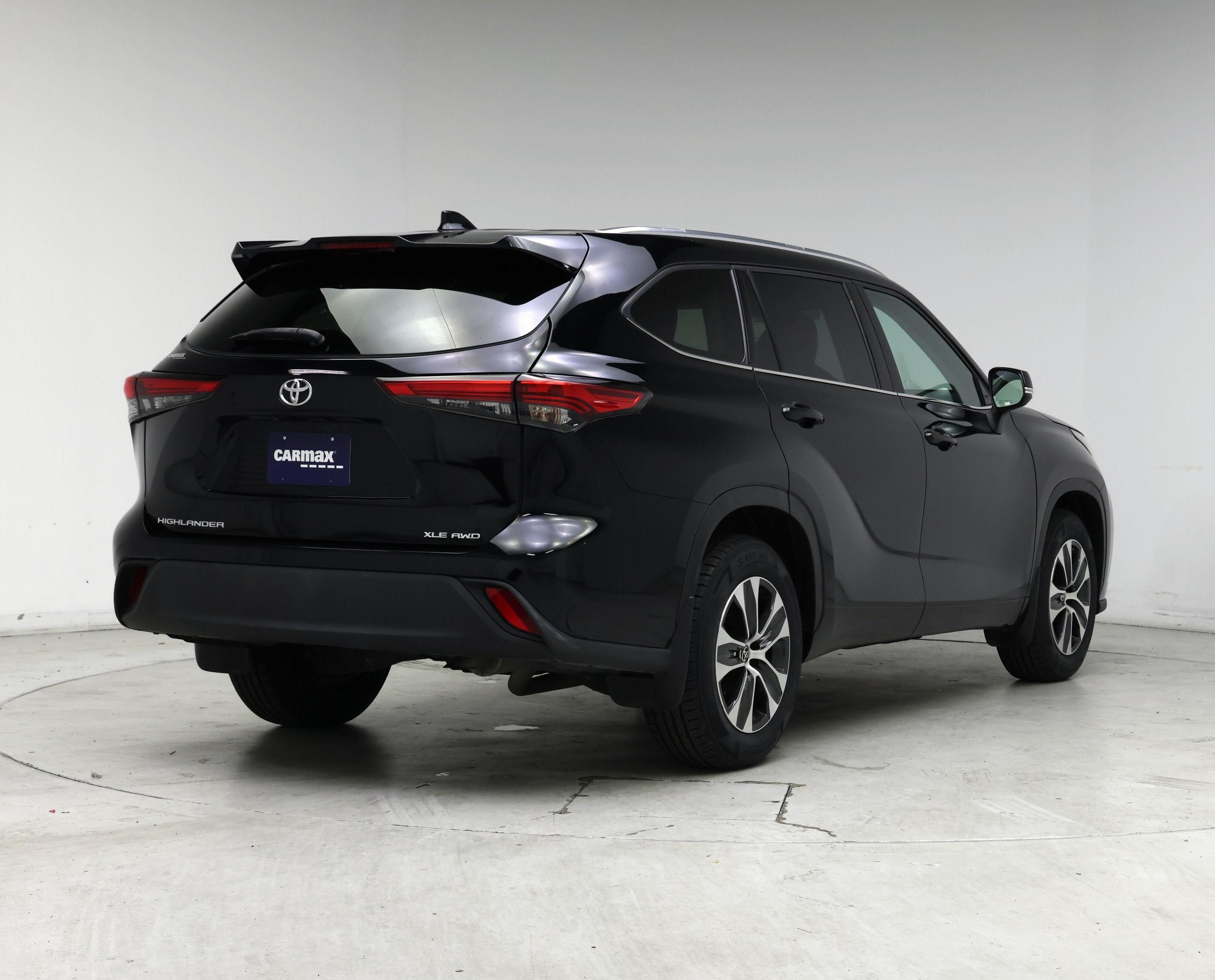 Thumbnail: 2021 Toyota Highlander - 8