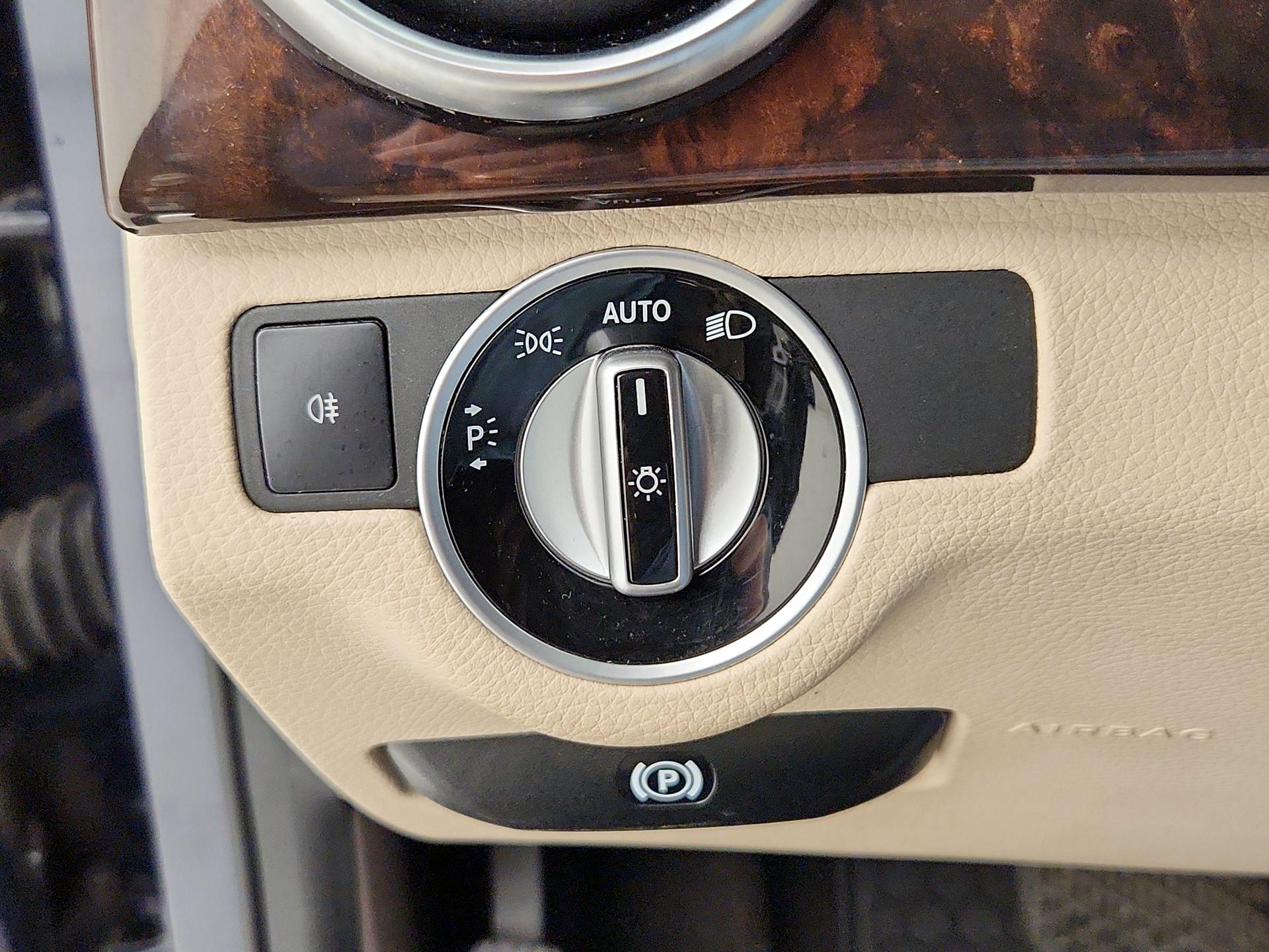 Thumbnail: 2015 Mercedes-Benz GLK - 13