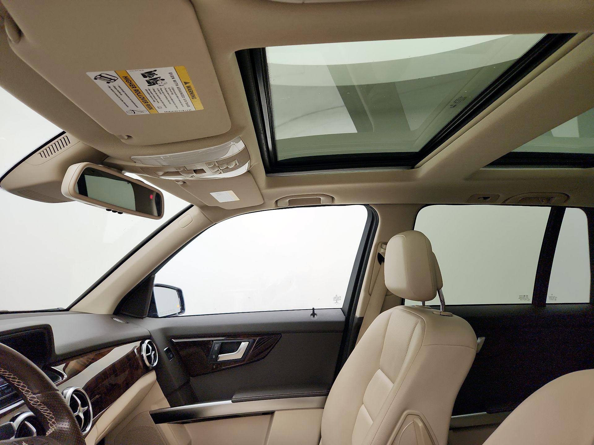 Thumbnail: 2015 Mercedes-Benz GLK - 18