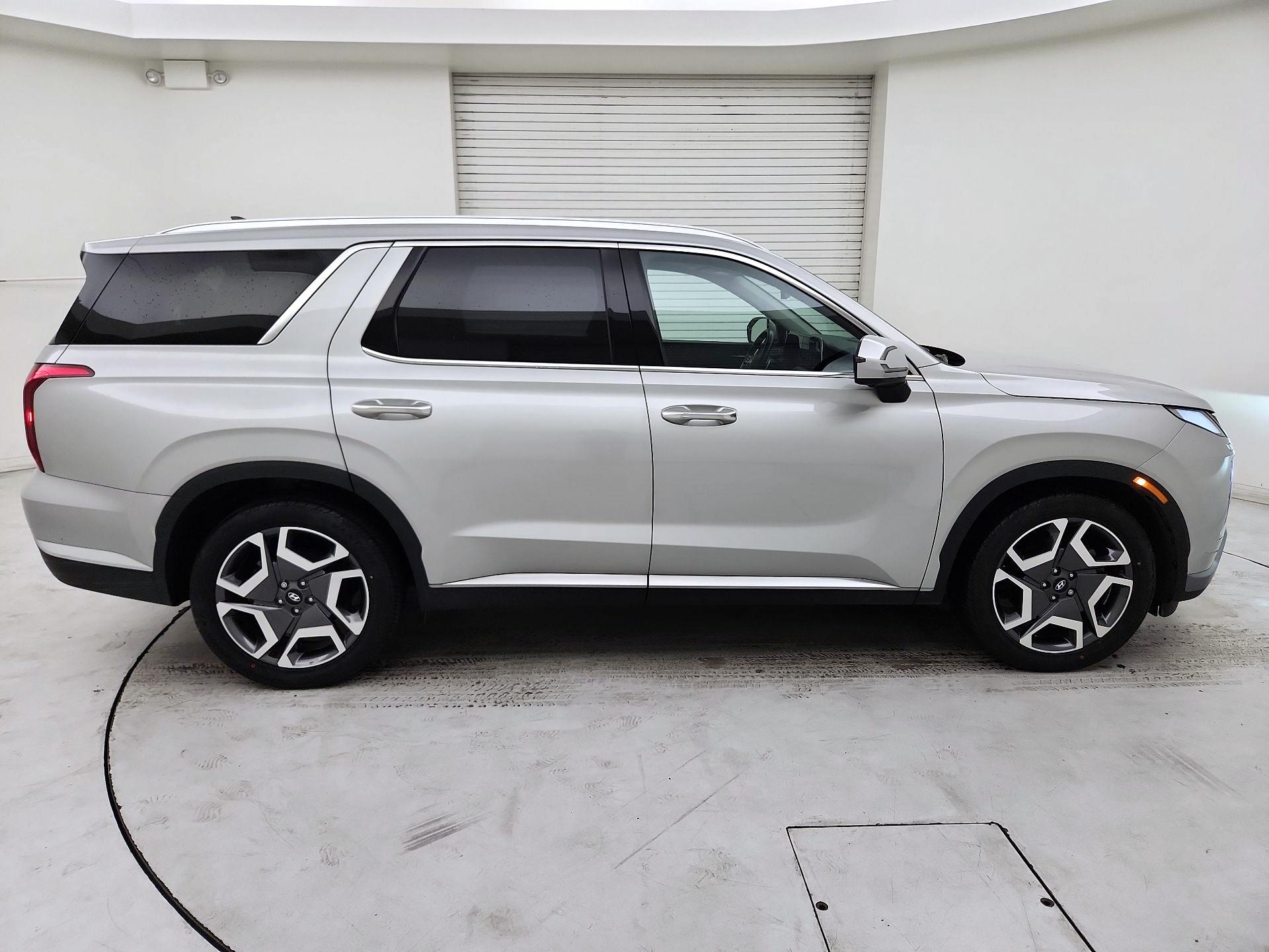 Thumbnail: 2023 Hyundai Palisade - 4