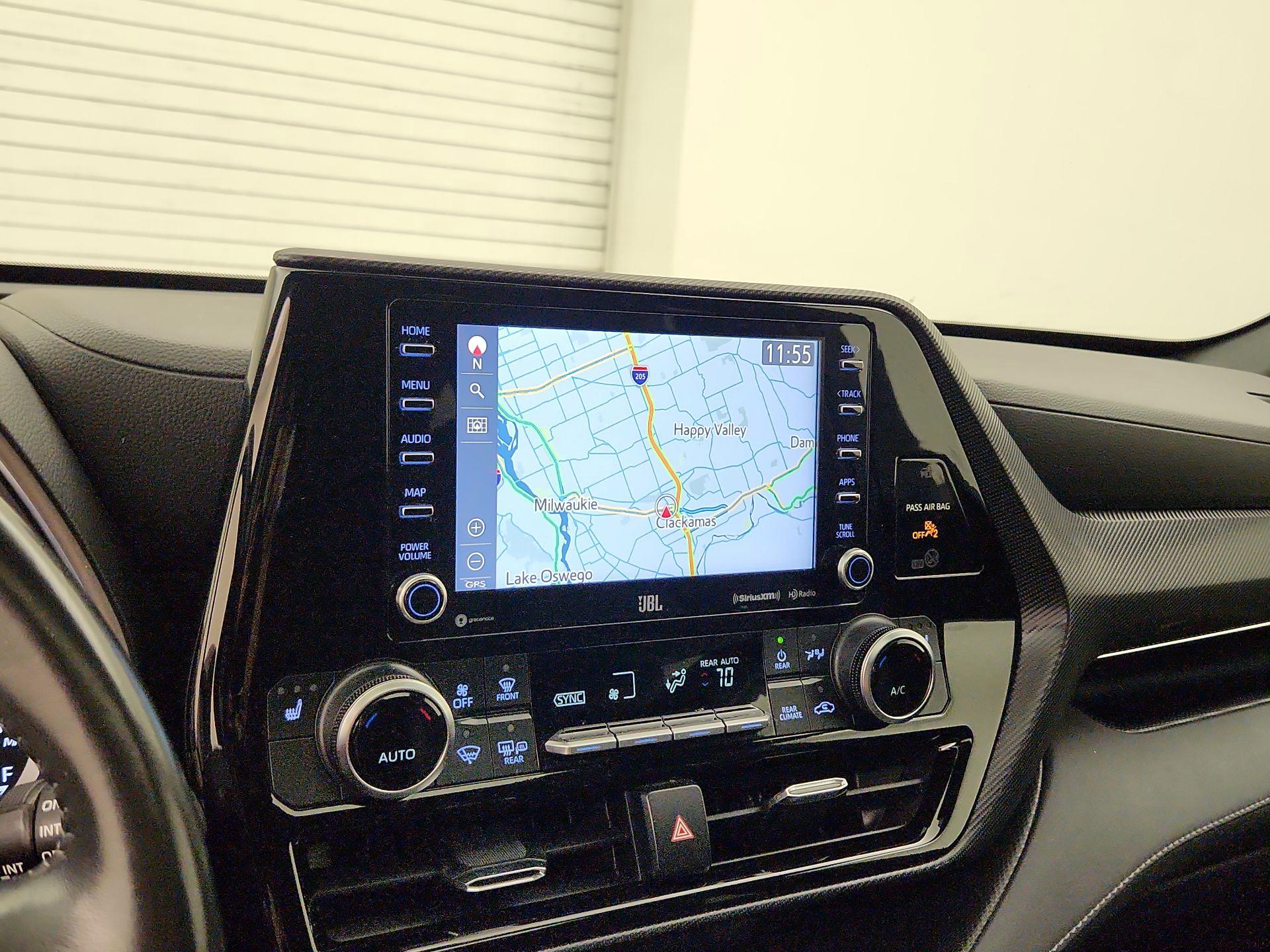 Thumbnail: 2021 Toyota Highlander - 14