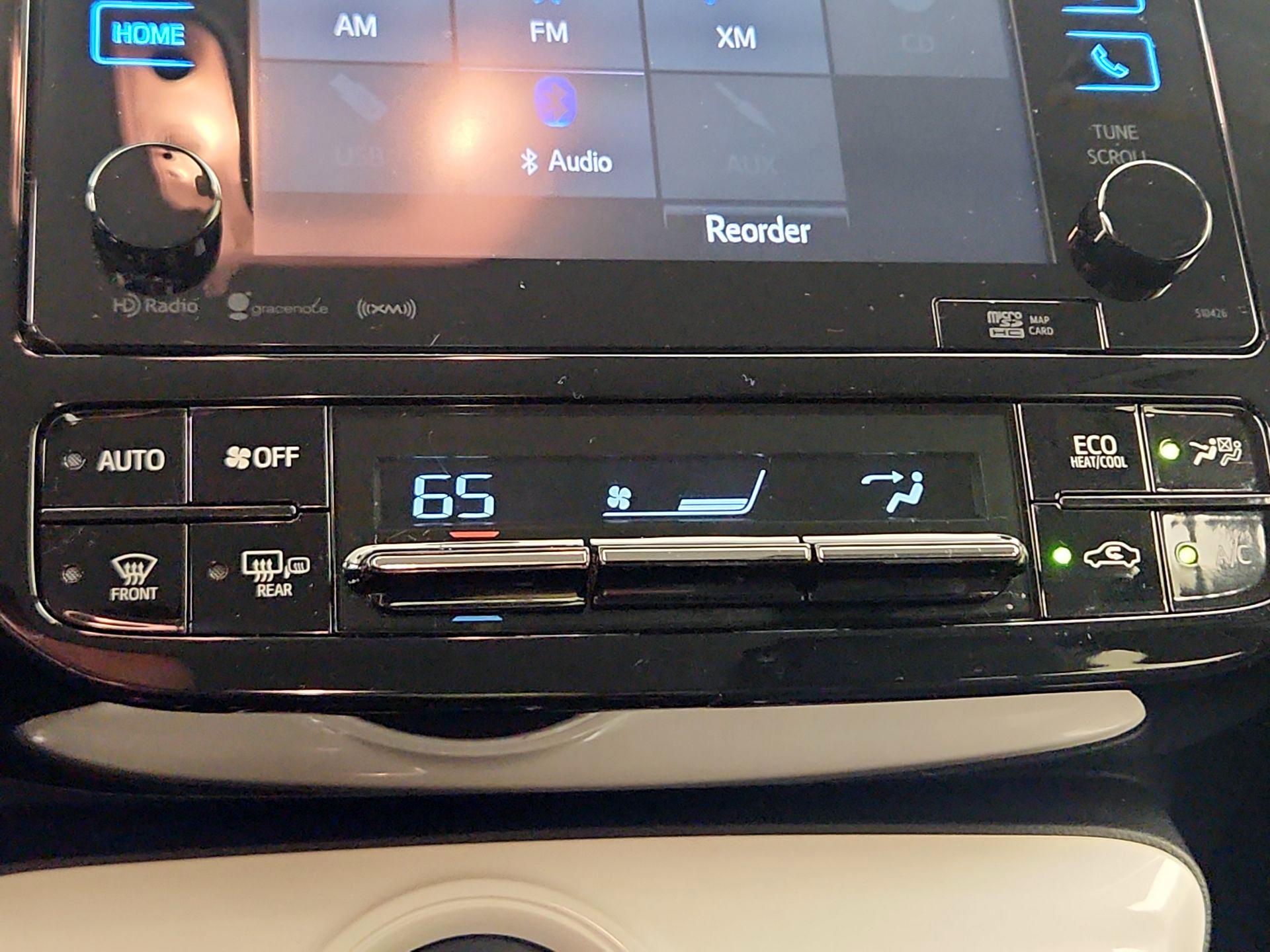 Thumbnail: 2018 Toyota Prius - 16