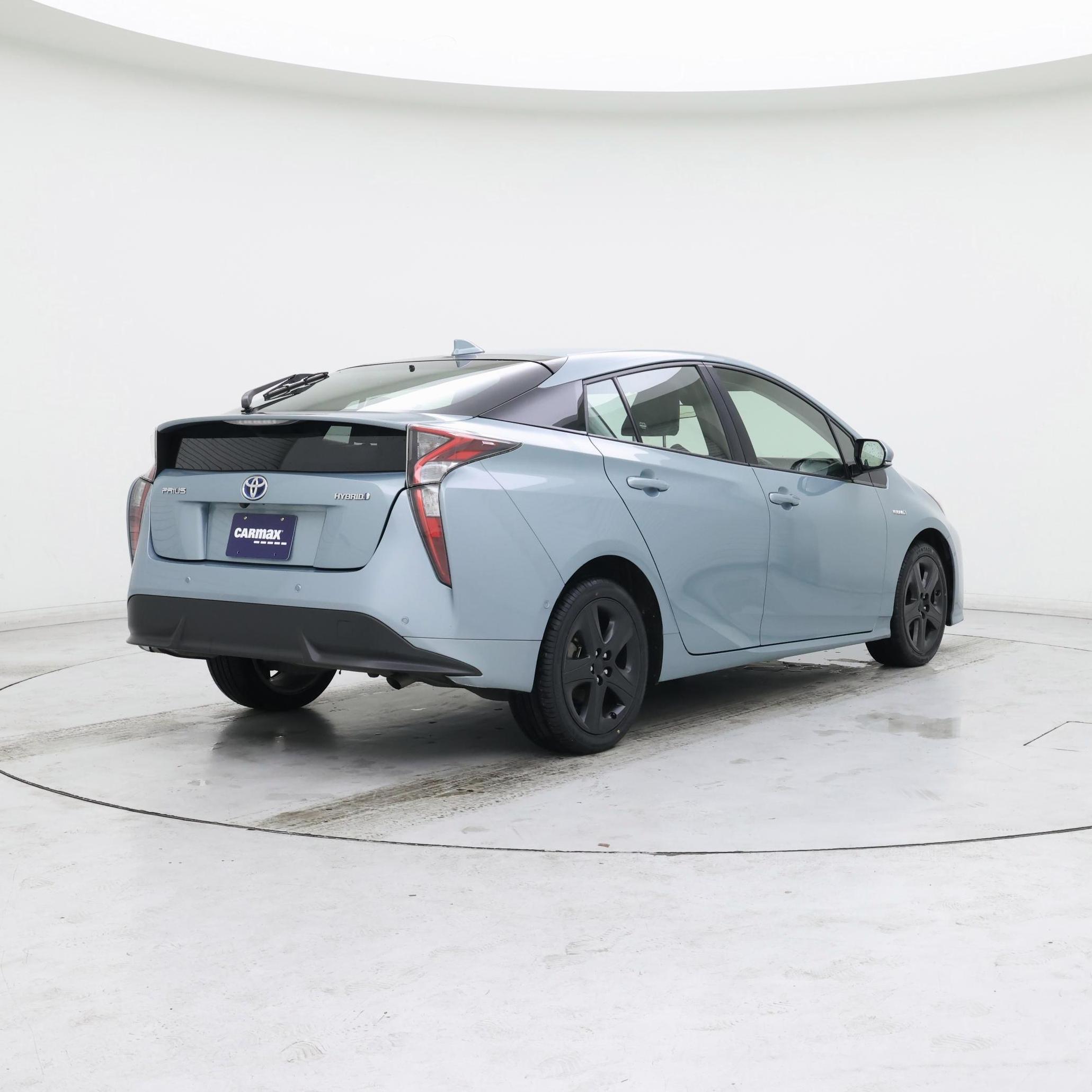 Thumbnail: 2018 Toyota Prius - 8