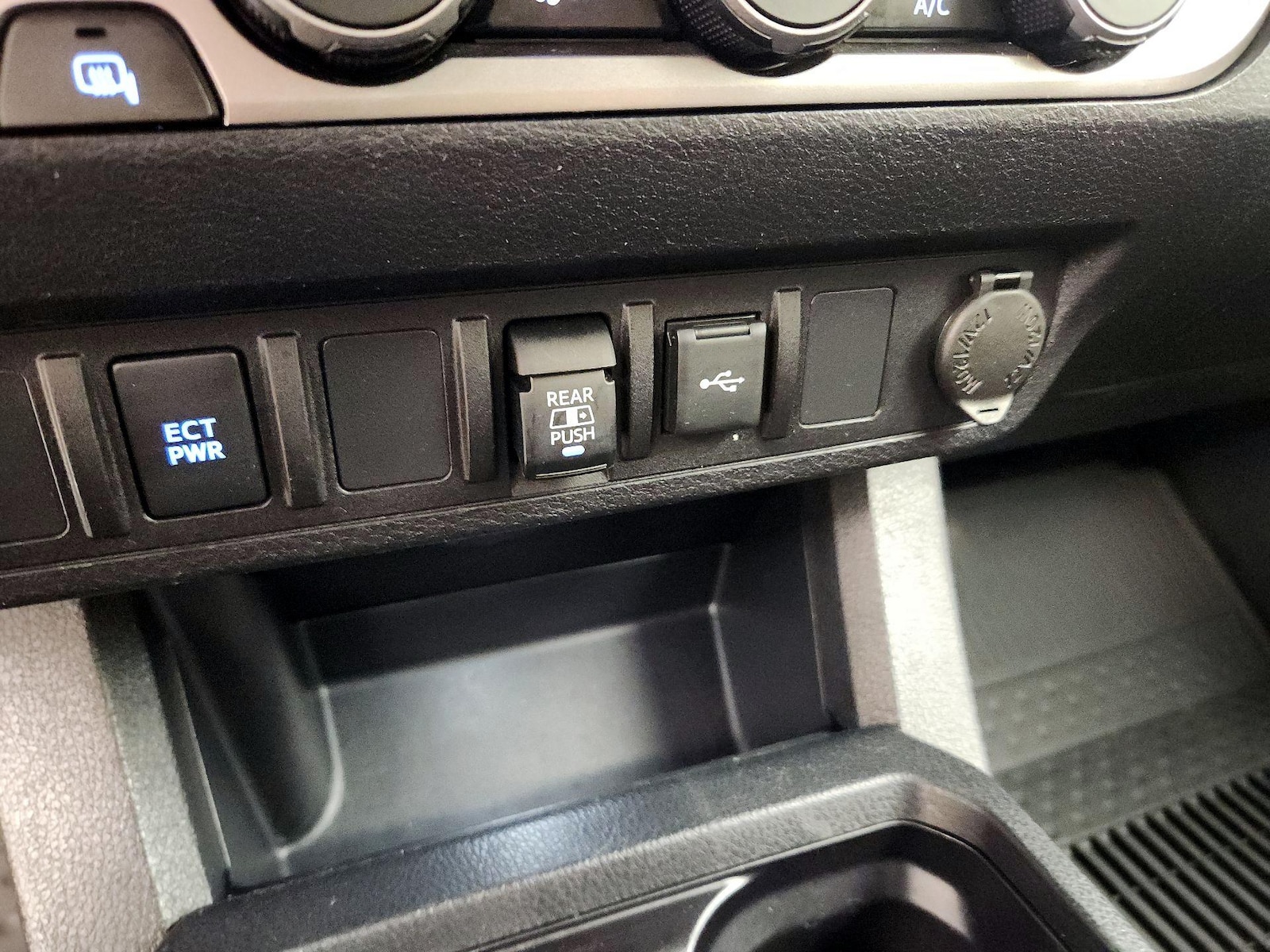 2023 Toyota Tacoma SR5 - Photo 19