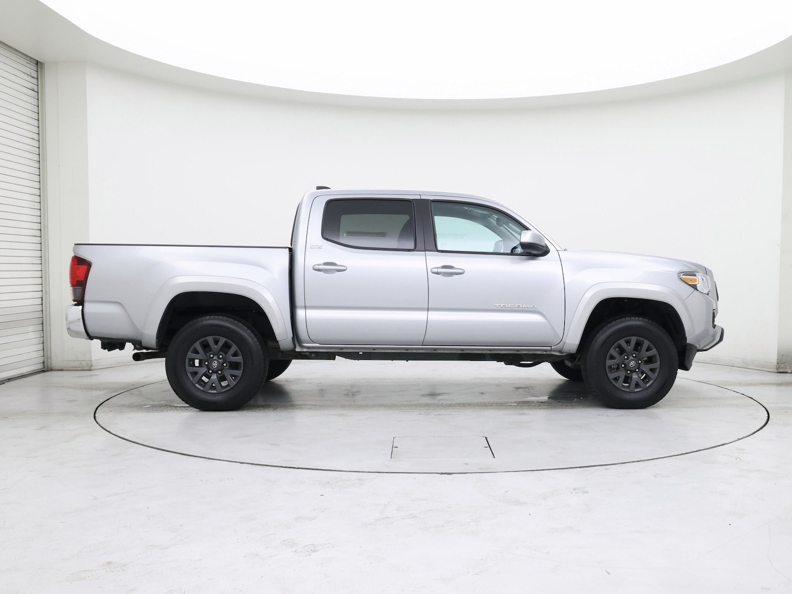 2023 Toyota Tacoma SR5 - Photo 8